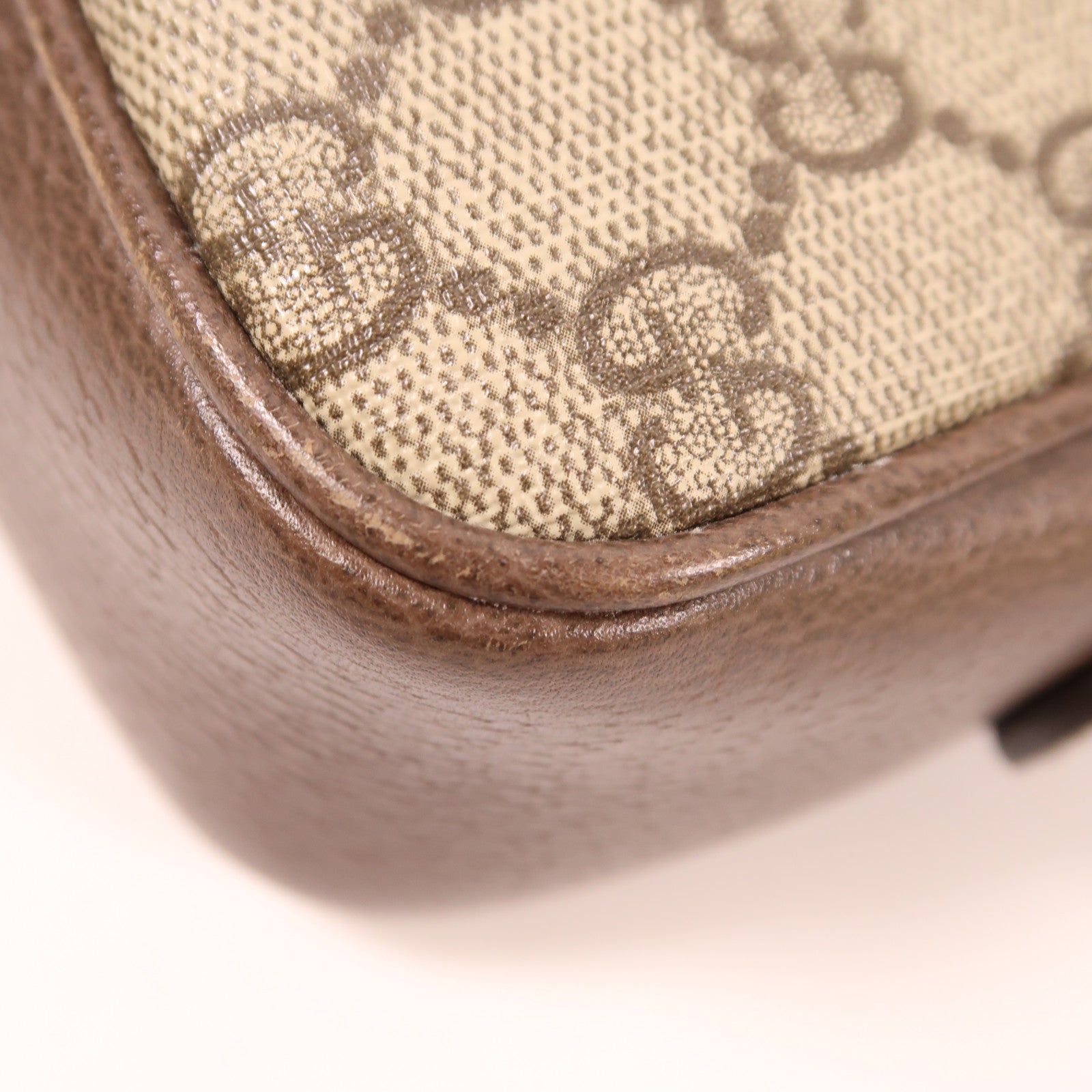 GUCCI 塗層帆布Shoulder Bag金扣肩背袋