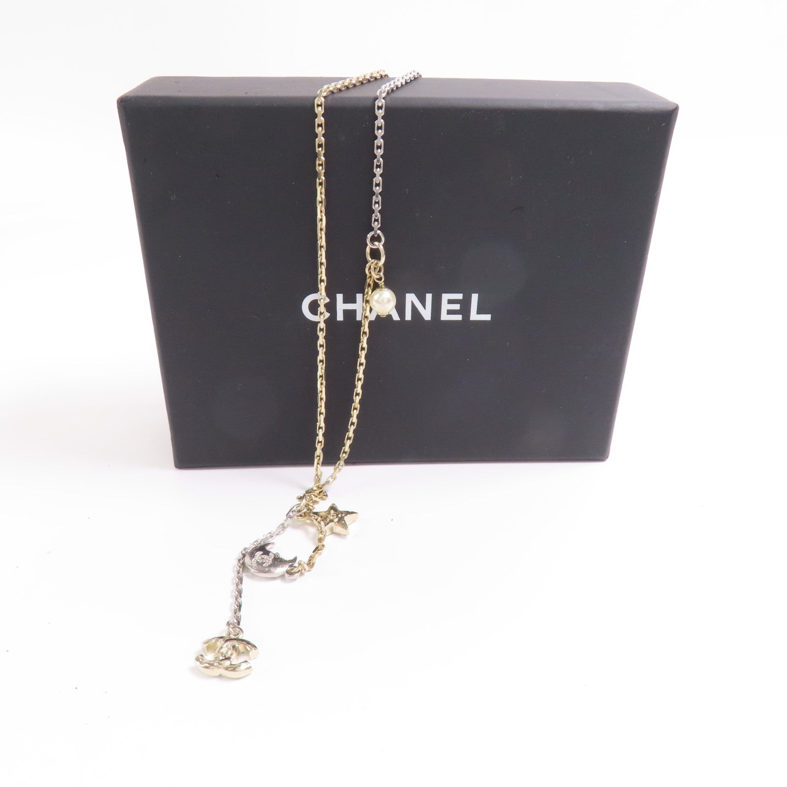 CHANEL CC Necklace Metal Gold
