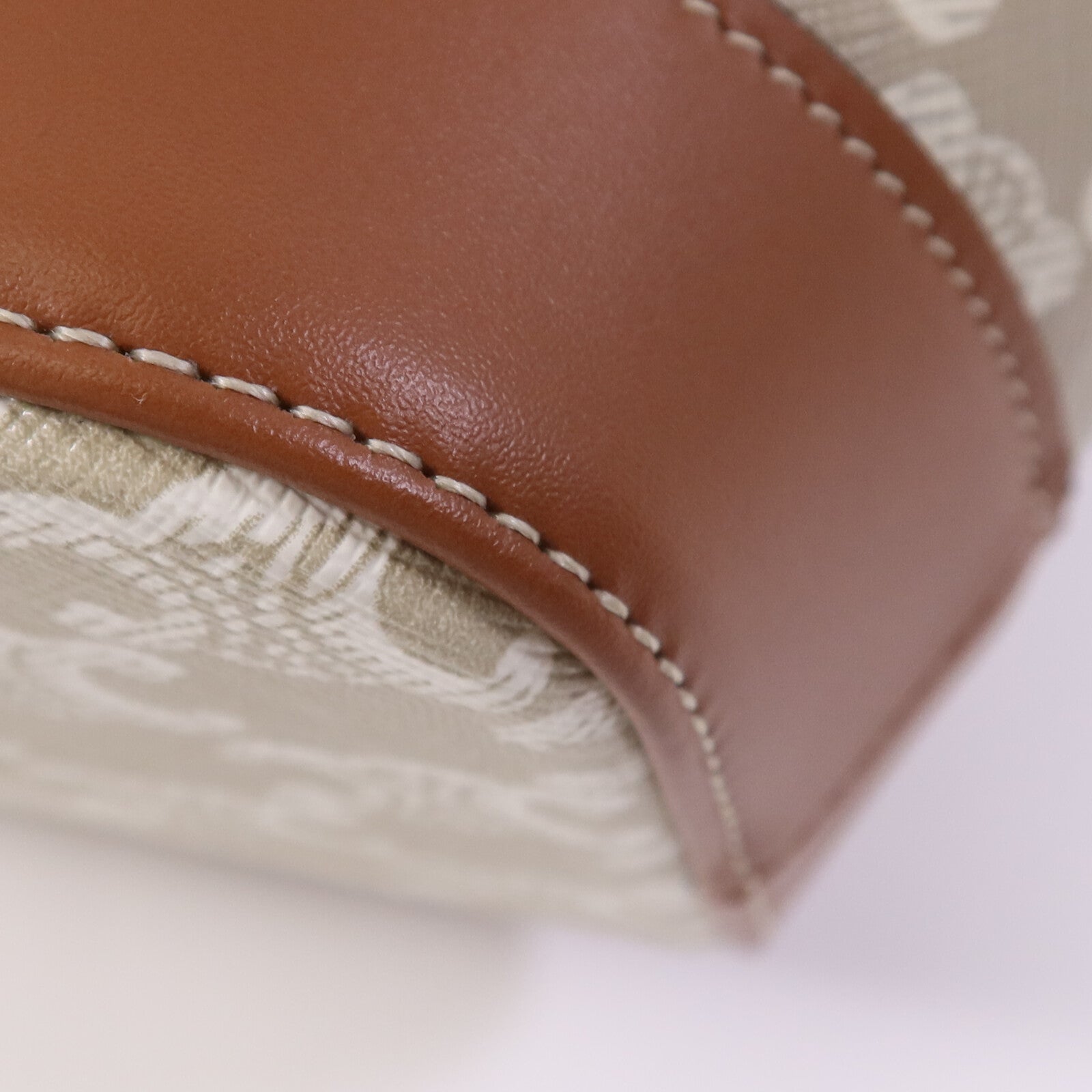 CELINE 塗層帆布Triomphe Bucket金扣肩背袋