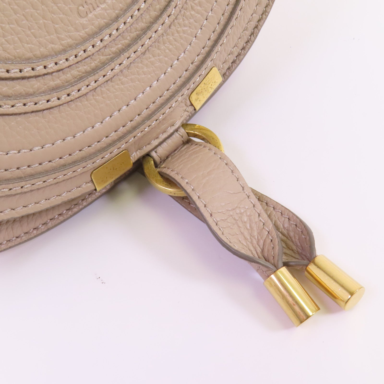 Chloe 牛皮皮革Small Marcie Saddle金扣肩背袋