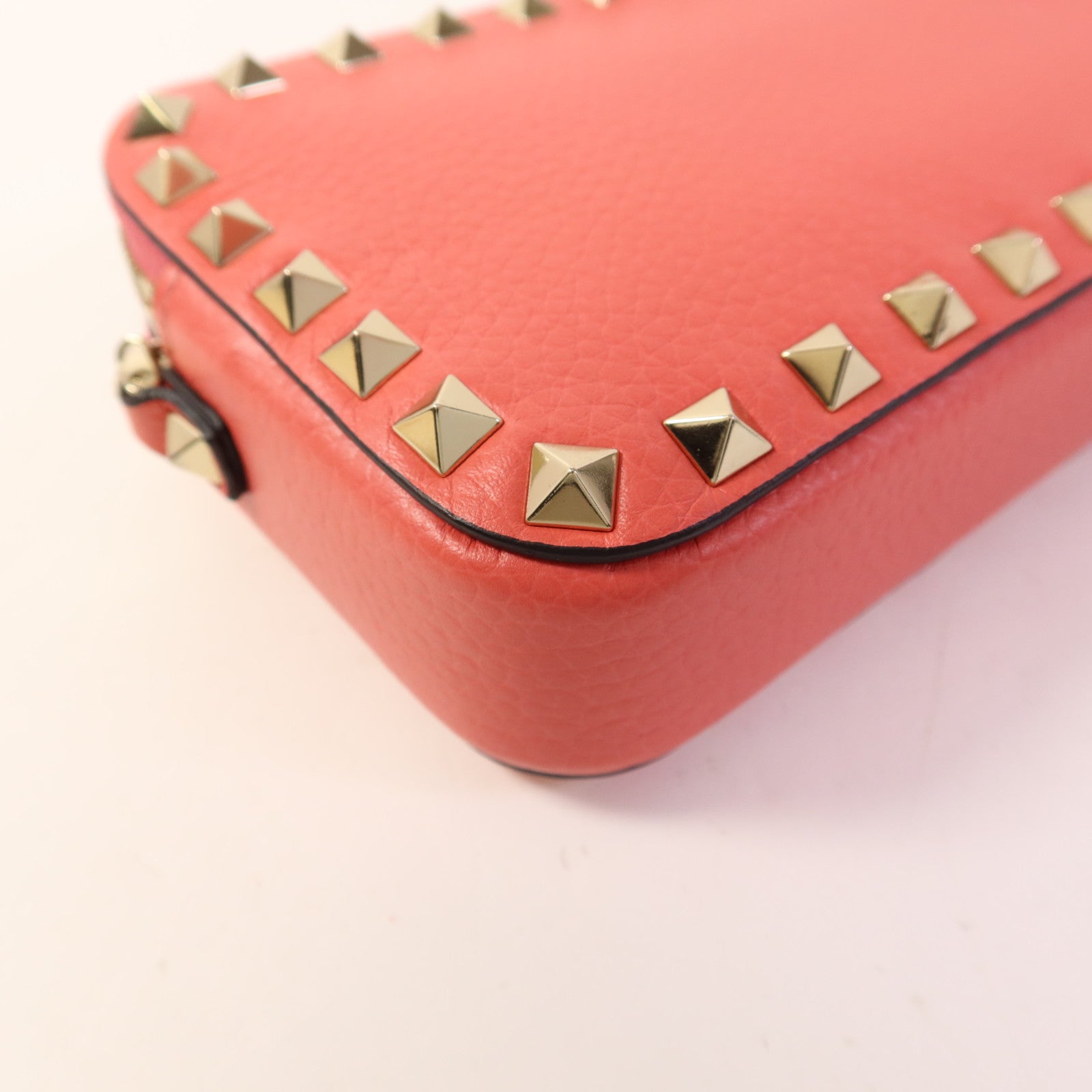 Valentino 牛皮皮革Shoulder Bag金扣鏈帶肩背袋