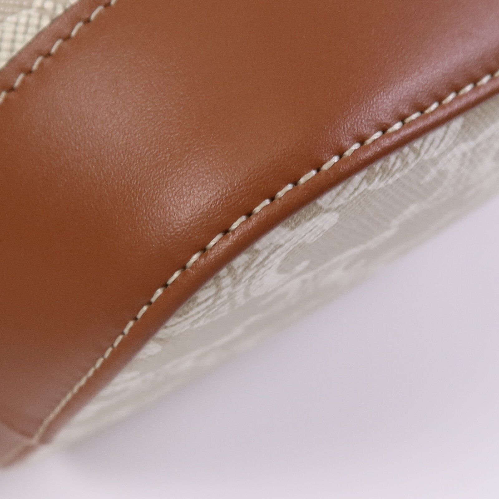 CELINE 塗層帆布Triomphe Bucket金扣肩背袋