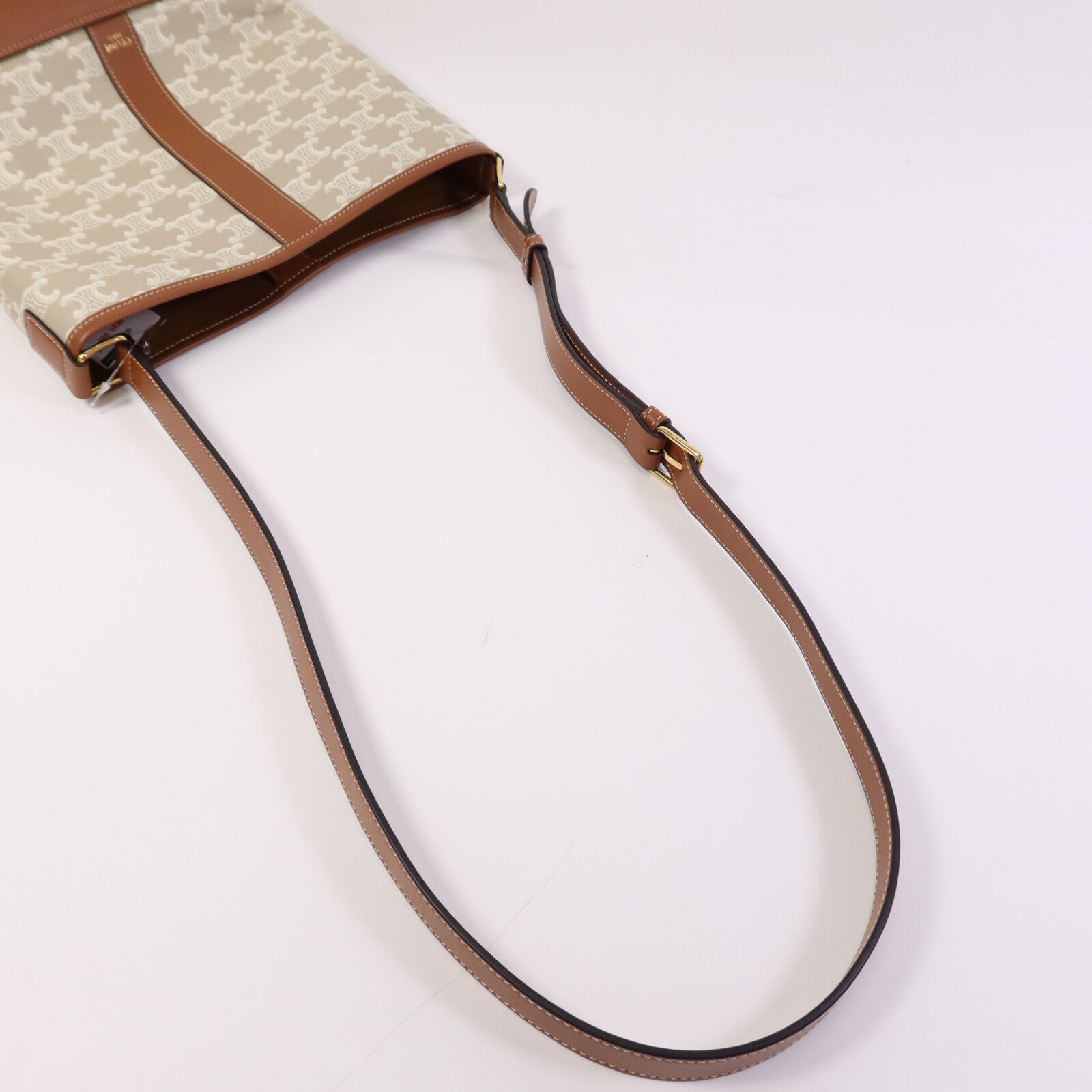 CELINE 塗層帆布Triomphe Bucket金扣肩背袋