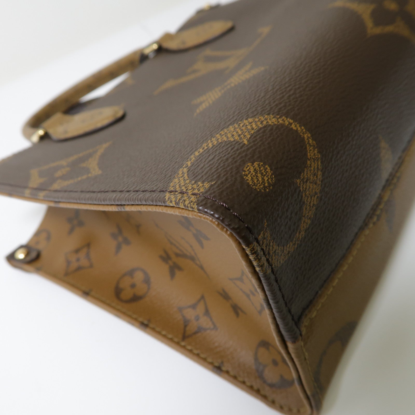 LOUIS VUITTON Monogram OnTheGo PM金扣肩背袋啡色