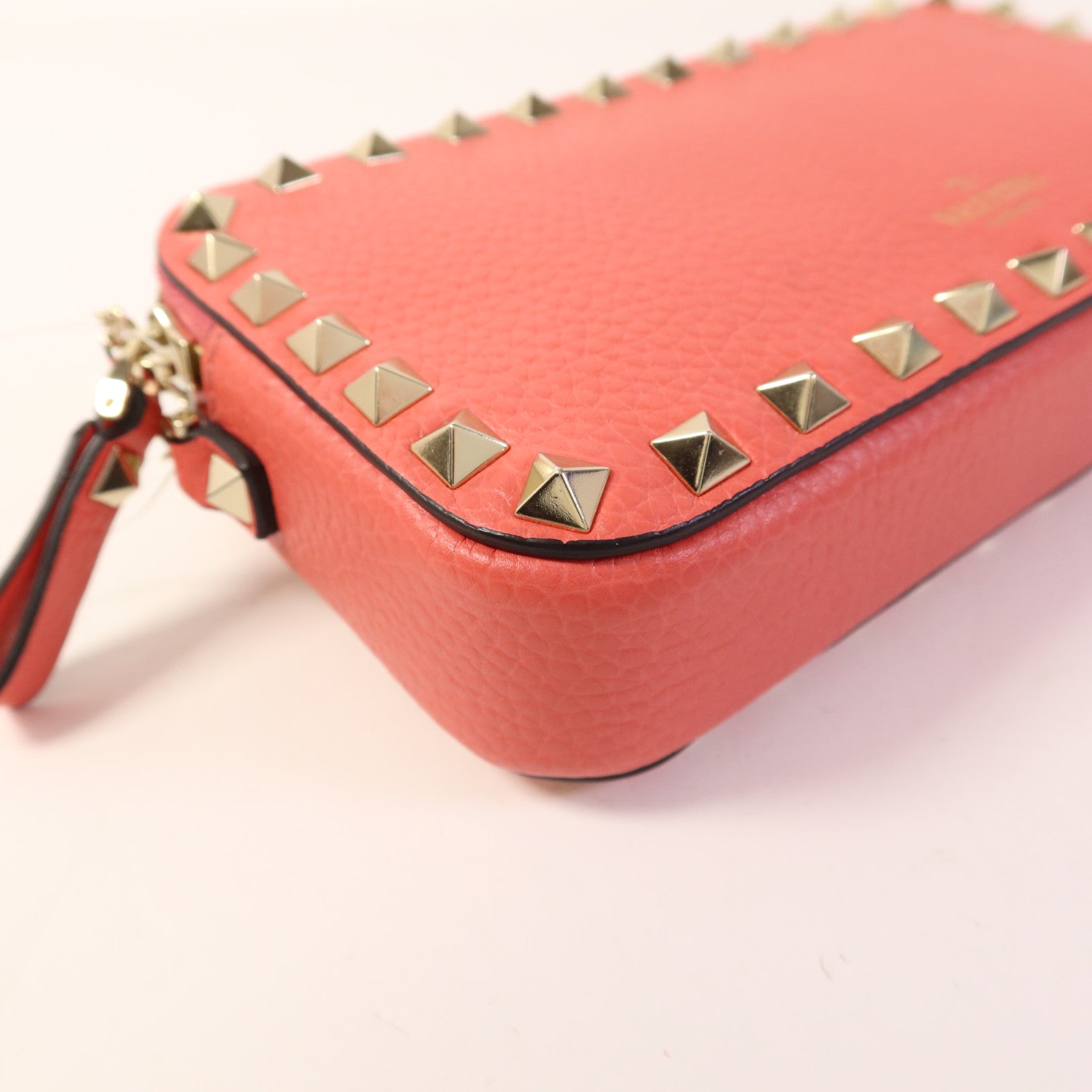 Valentino 牛皮皮革Shoulder Bag金扣鏈帶肩背袋