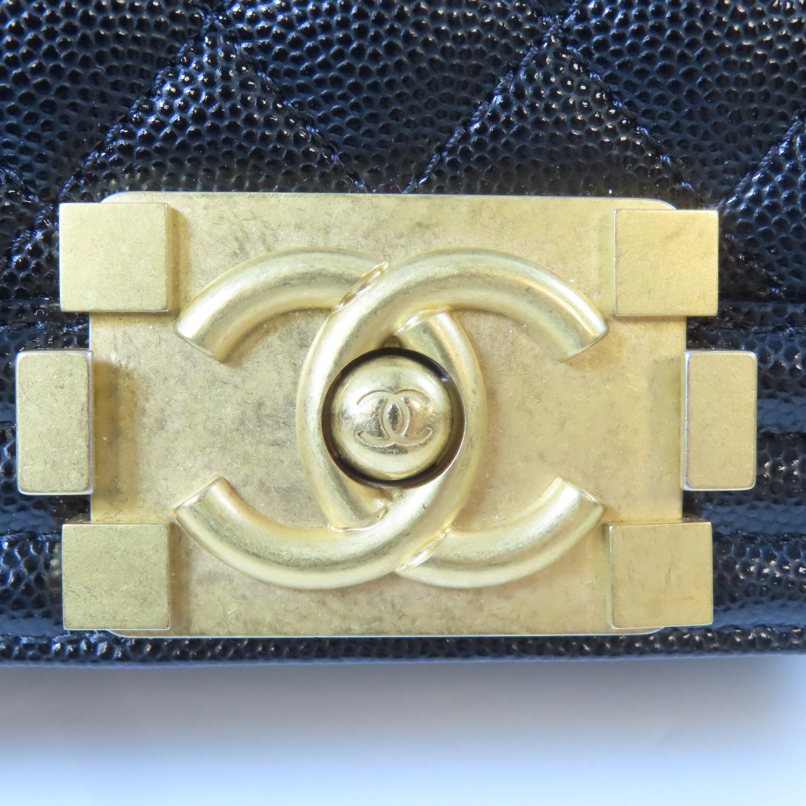 CHANEL 菱格Caviar皮革Boy 20cm金扣鏈帶肩背袋黑色