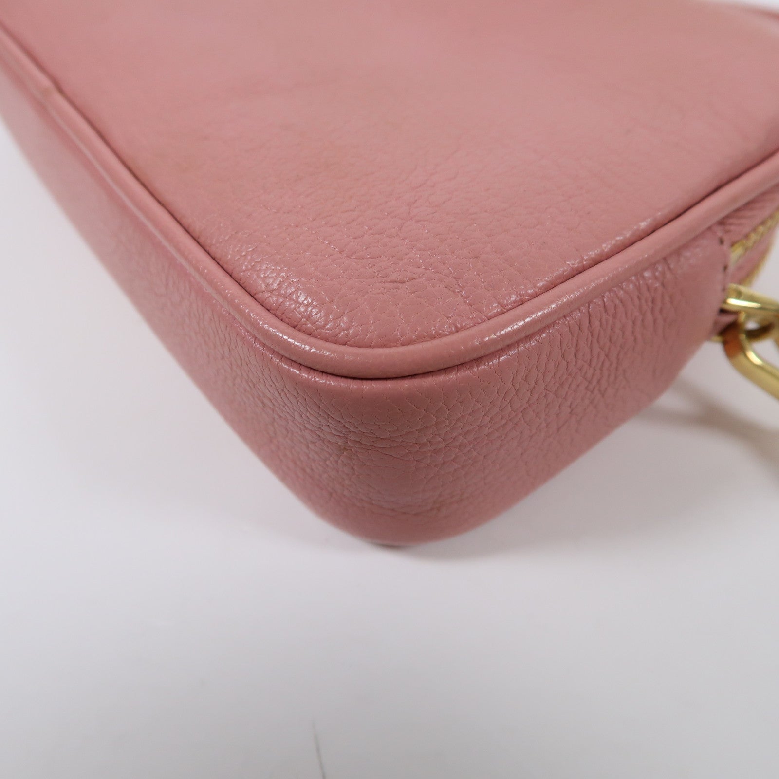 Miu Miu 牛皮皮革Handbag金扣手挽袋粉紅色