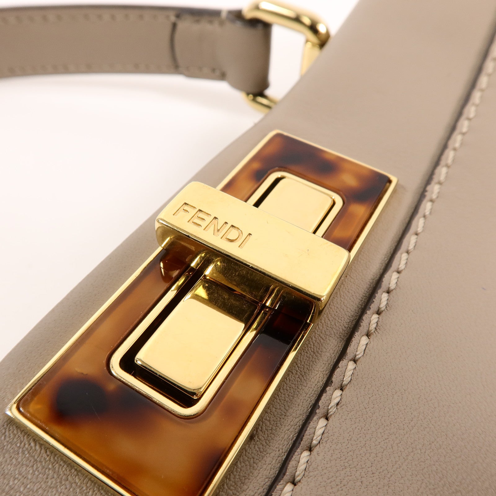 FENDI 牛皮皮革Peekaboo Medium手挽肩背兩用袋