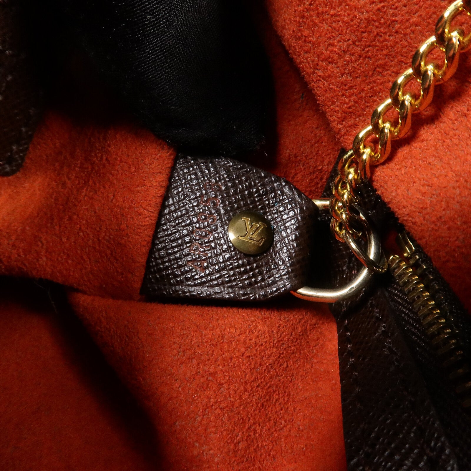 LOUIS VUITTON Damier Marais肩背袋