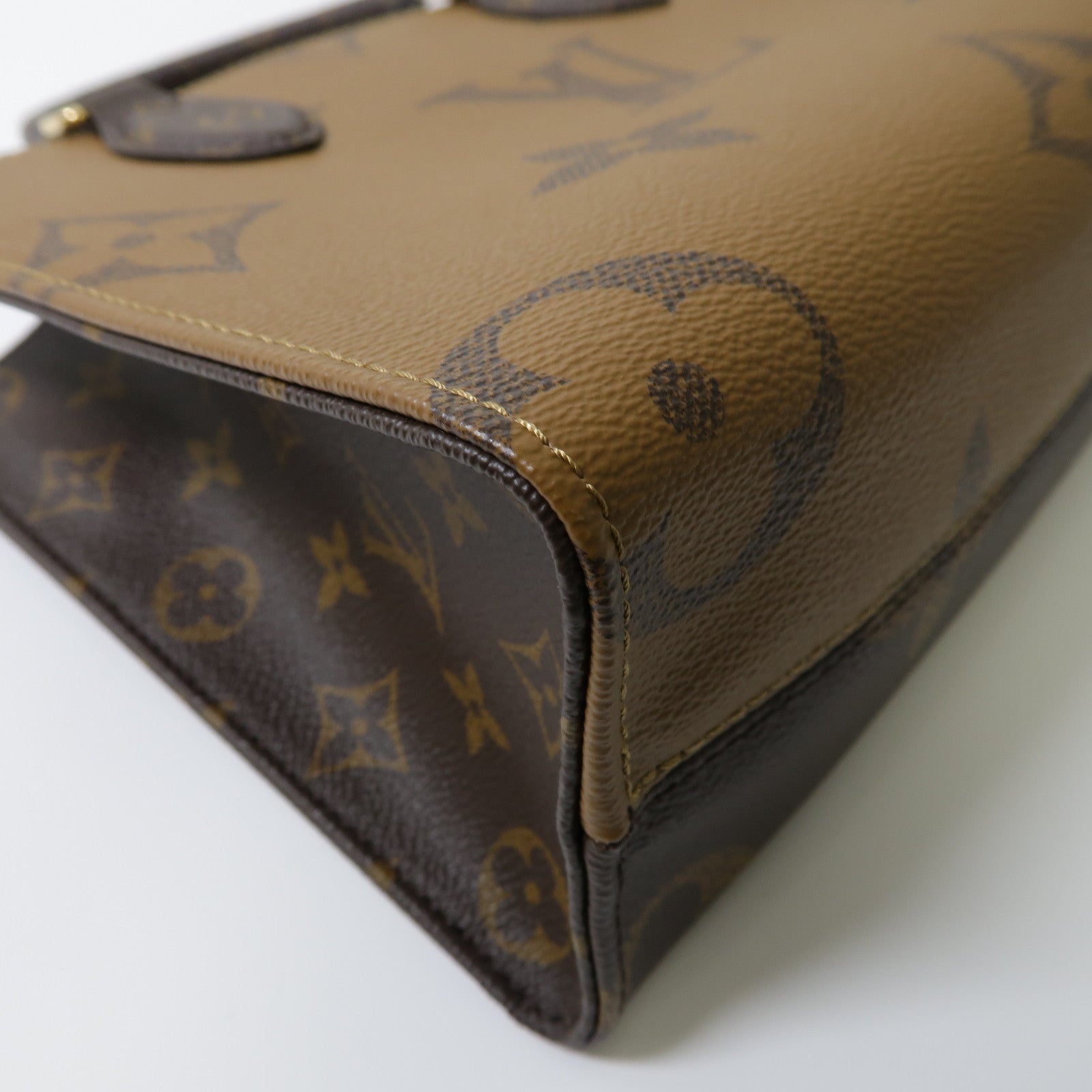 LOUIS VUITTON Monogram OnTheGo PM金扣肩背袋啡色