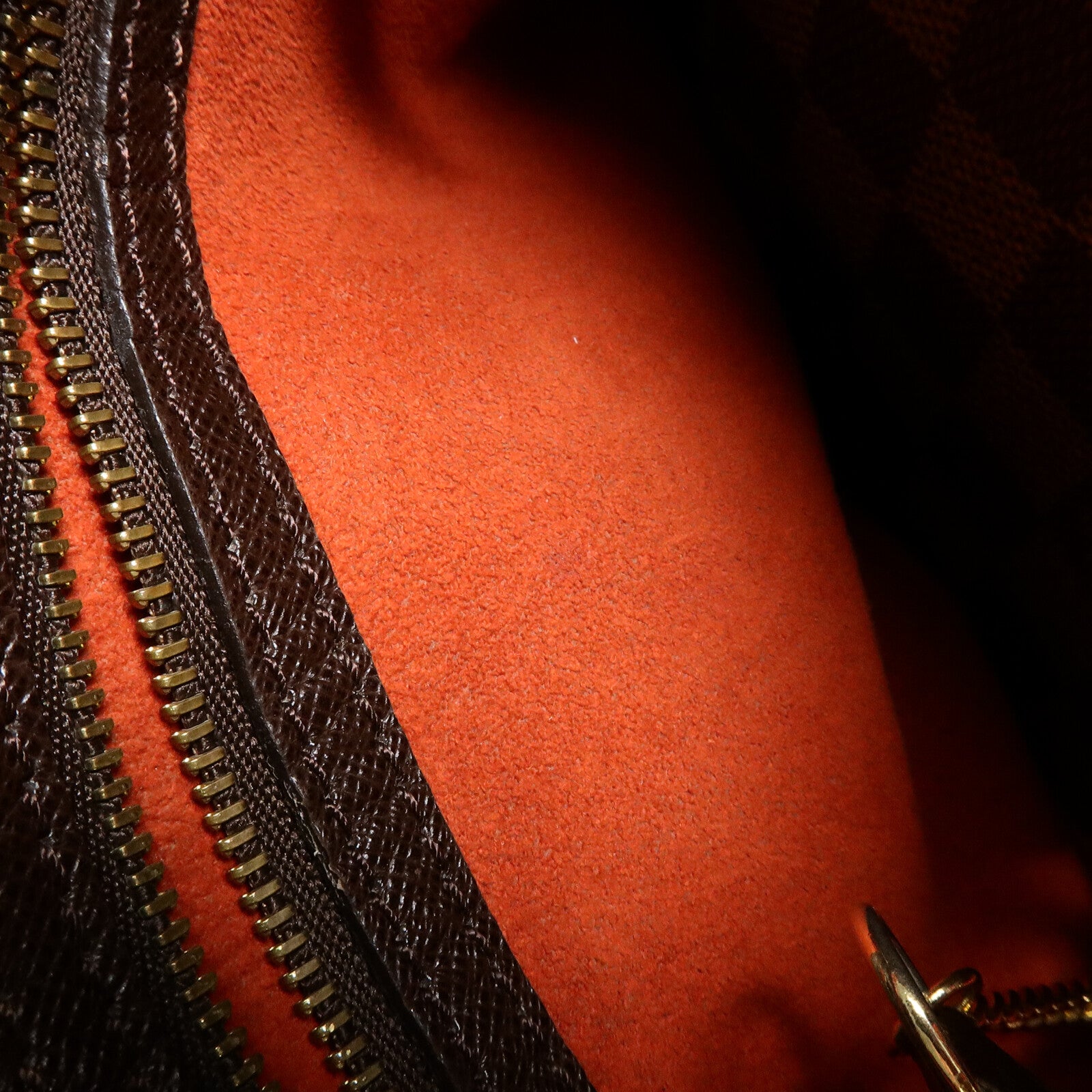 LOUIS VUITTON Damier Marais肩背袋