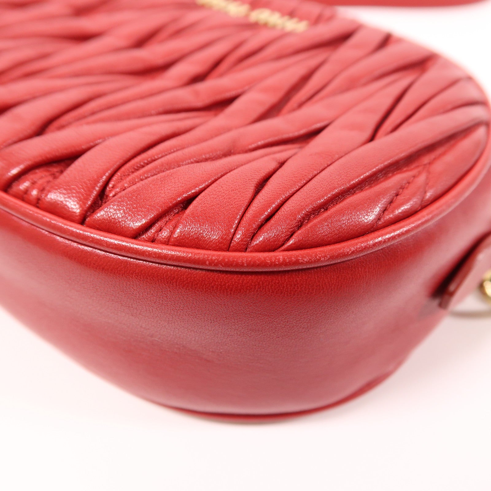 Miu Miu 牛皮皮革Shoulder Bag金扣鏈帶肩背袋