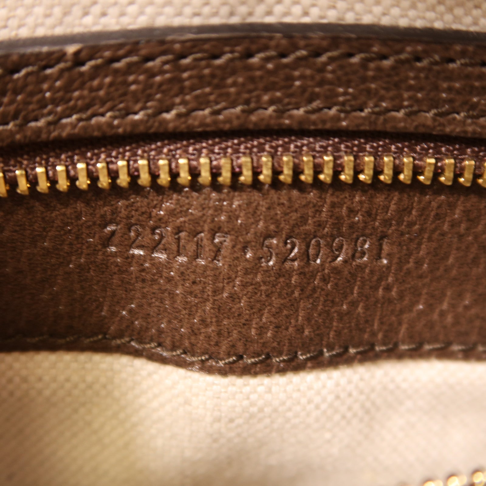 GUCCI 塗層帆布Shoulder Bag金扣肩背袋