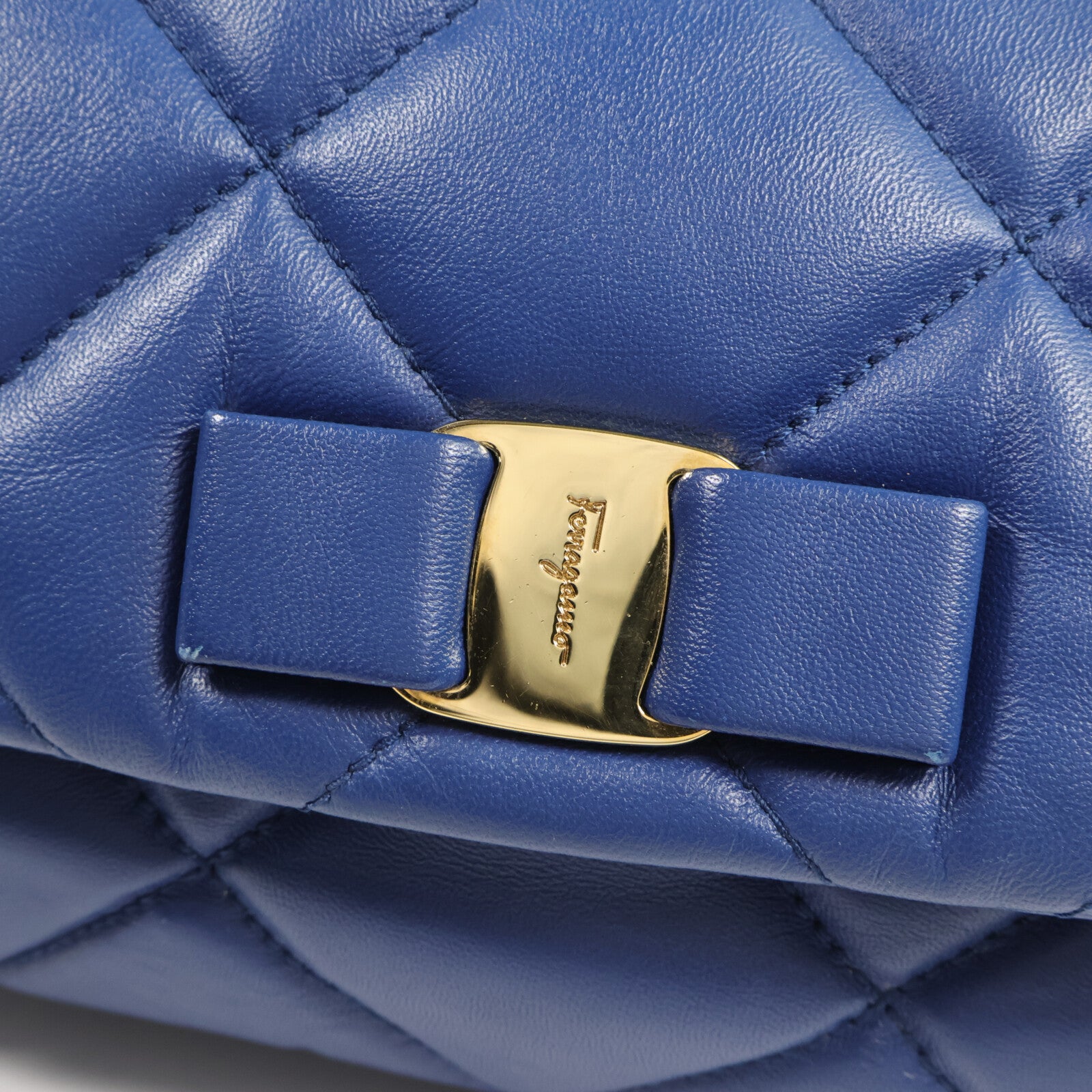 Salvatore Ferragamo 牛皮皮革Vara鏈帶肩背袋