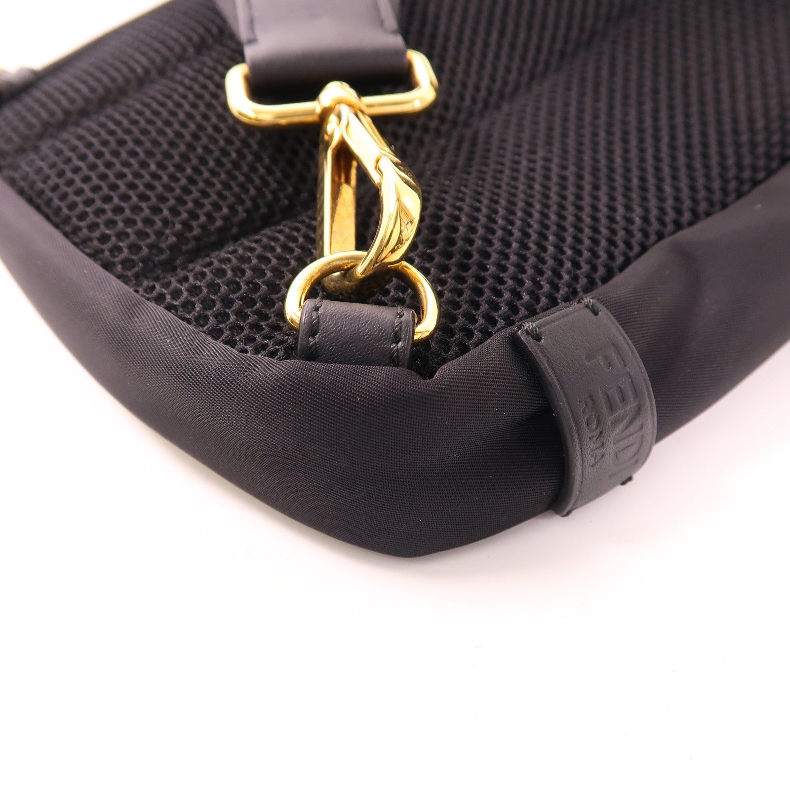 FENDI 牛皮皮革/帆布Body Bag金扣肩背袋