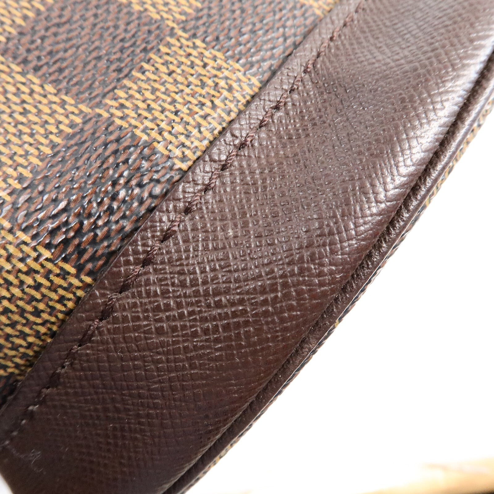 LOUIS VUITTON Damier Marais肩背袋