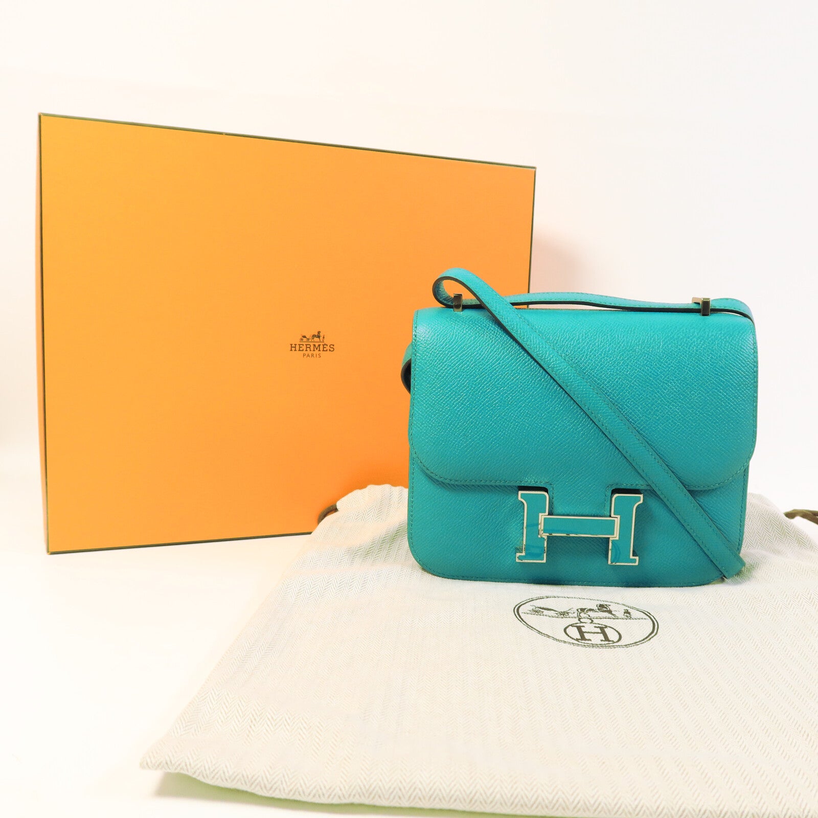 HERMES Epsom皮革Constance Mini肩背袋
