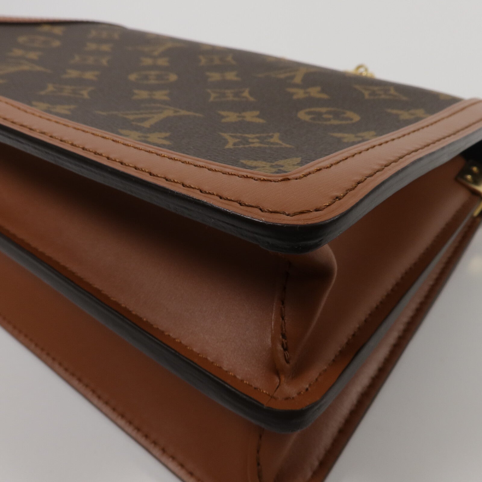 LOUIS VUITTON Monogram Reverse Dauphine MM肩背袋