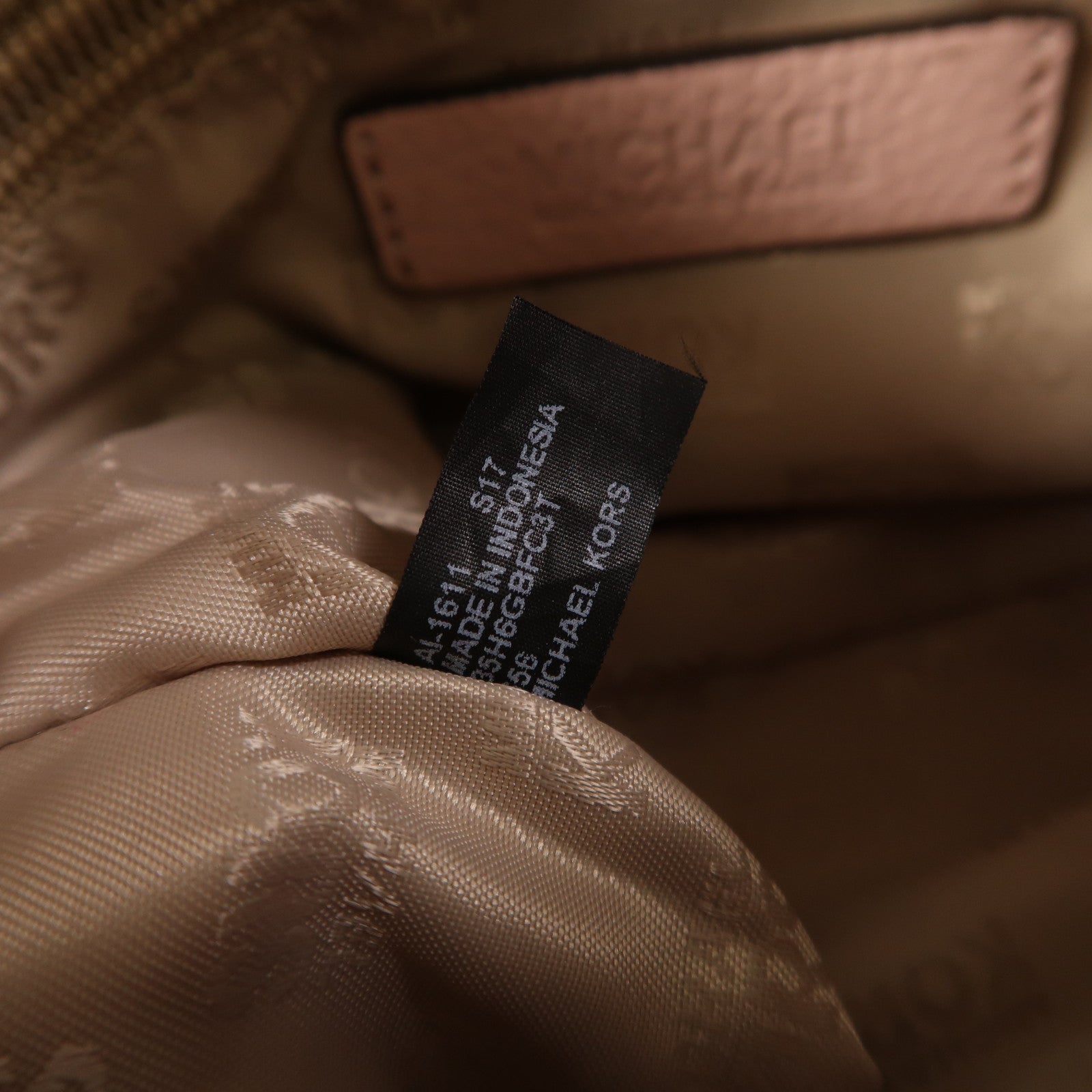 Michael Kors 【激減優惠】牛皮皮革Shoulder Bag金扣肩背袋