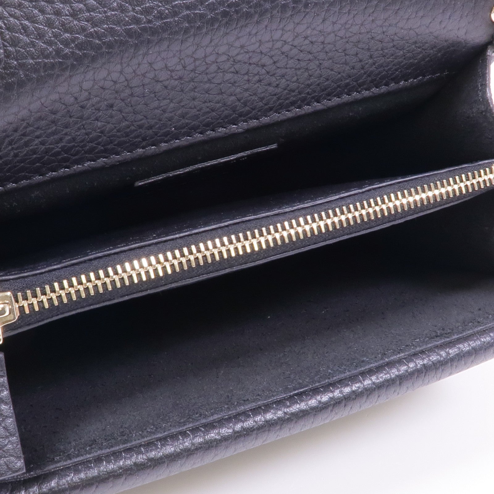 Valentino 牛皮皮革Chain Shoulder金扣鏈帶肩背袋