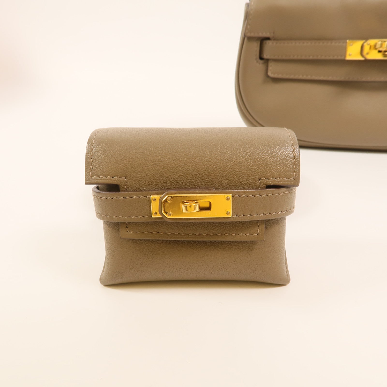 HERMES Swift皮革Kelly Moove肩背袋Etoupe
