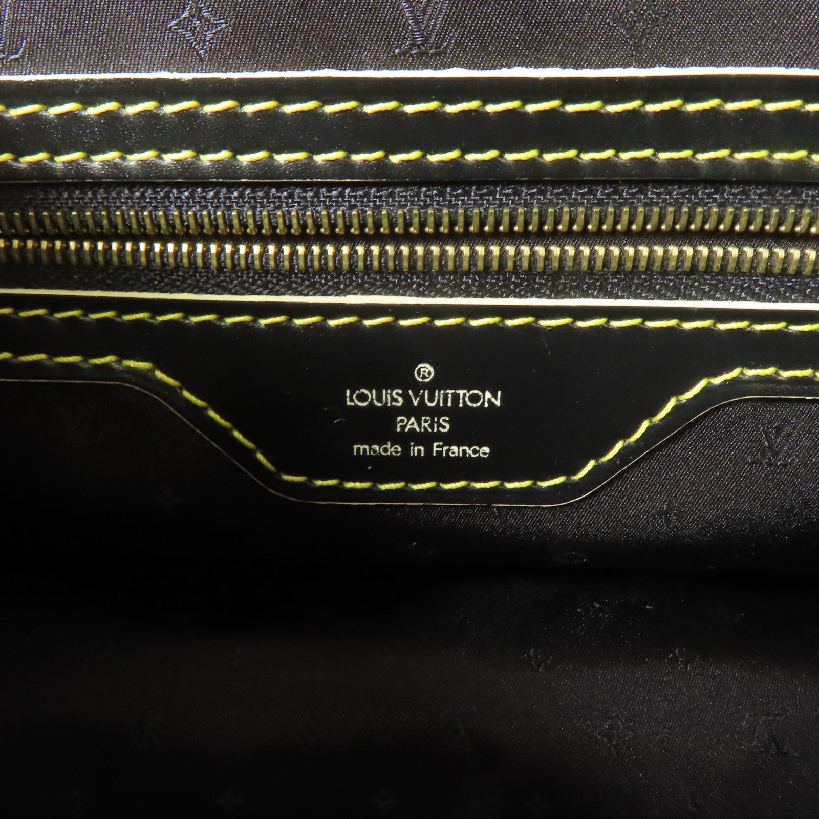LOUIS VUITTON Suhari Suhari Confidant金扣肩背袋黑色