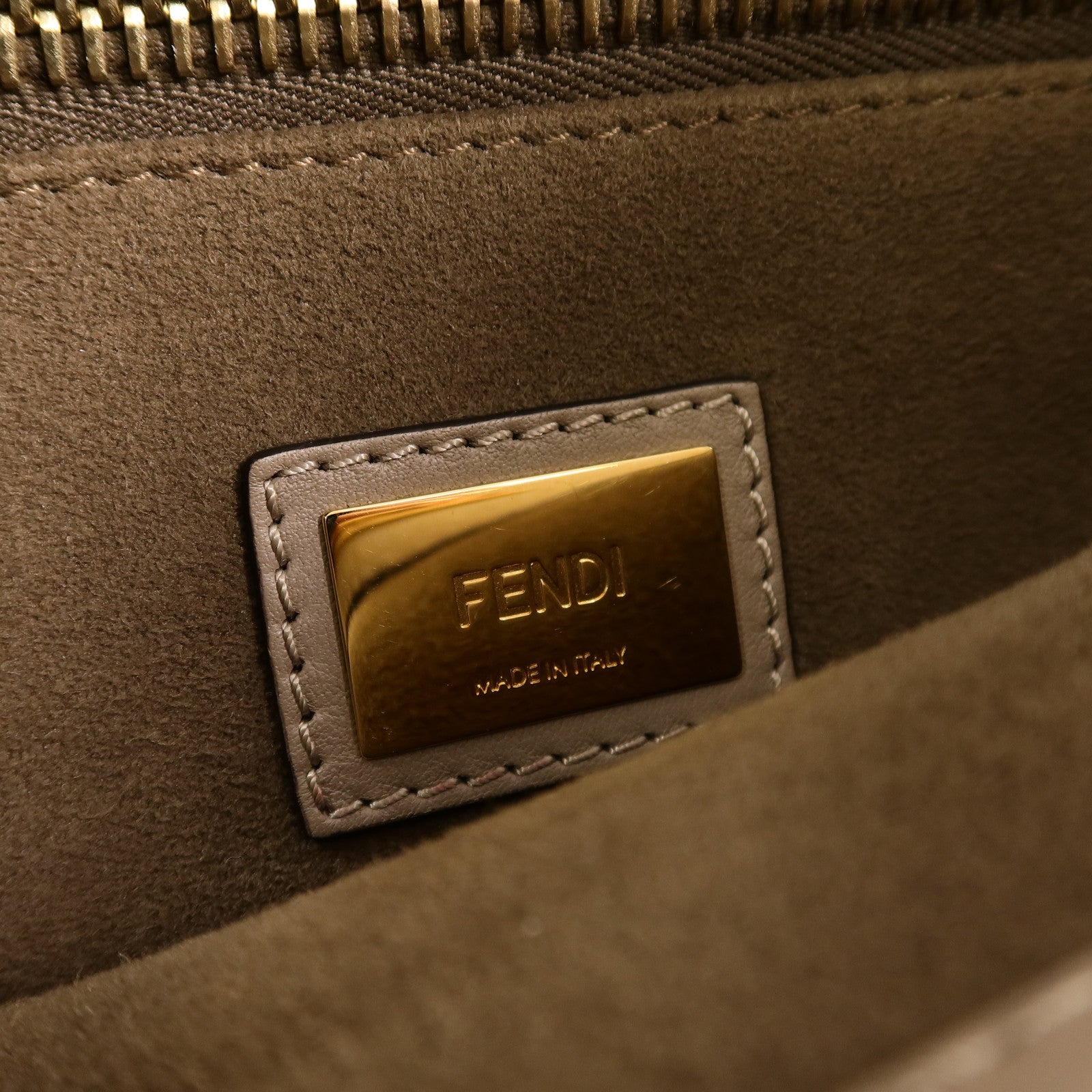 FENDI 牛皮皮革Peekaboo Medium手挽肩背兩用袋