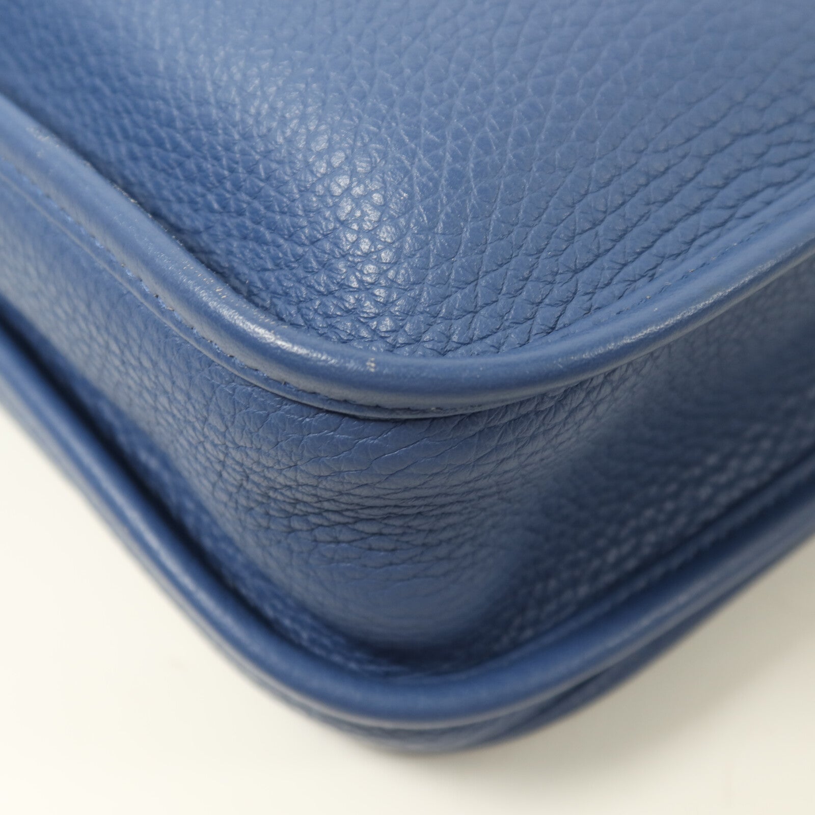 HERMES Clemence皮革Evelyne PM銀扣肩背袋Bleu Agate