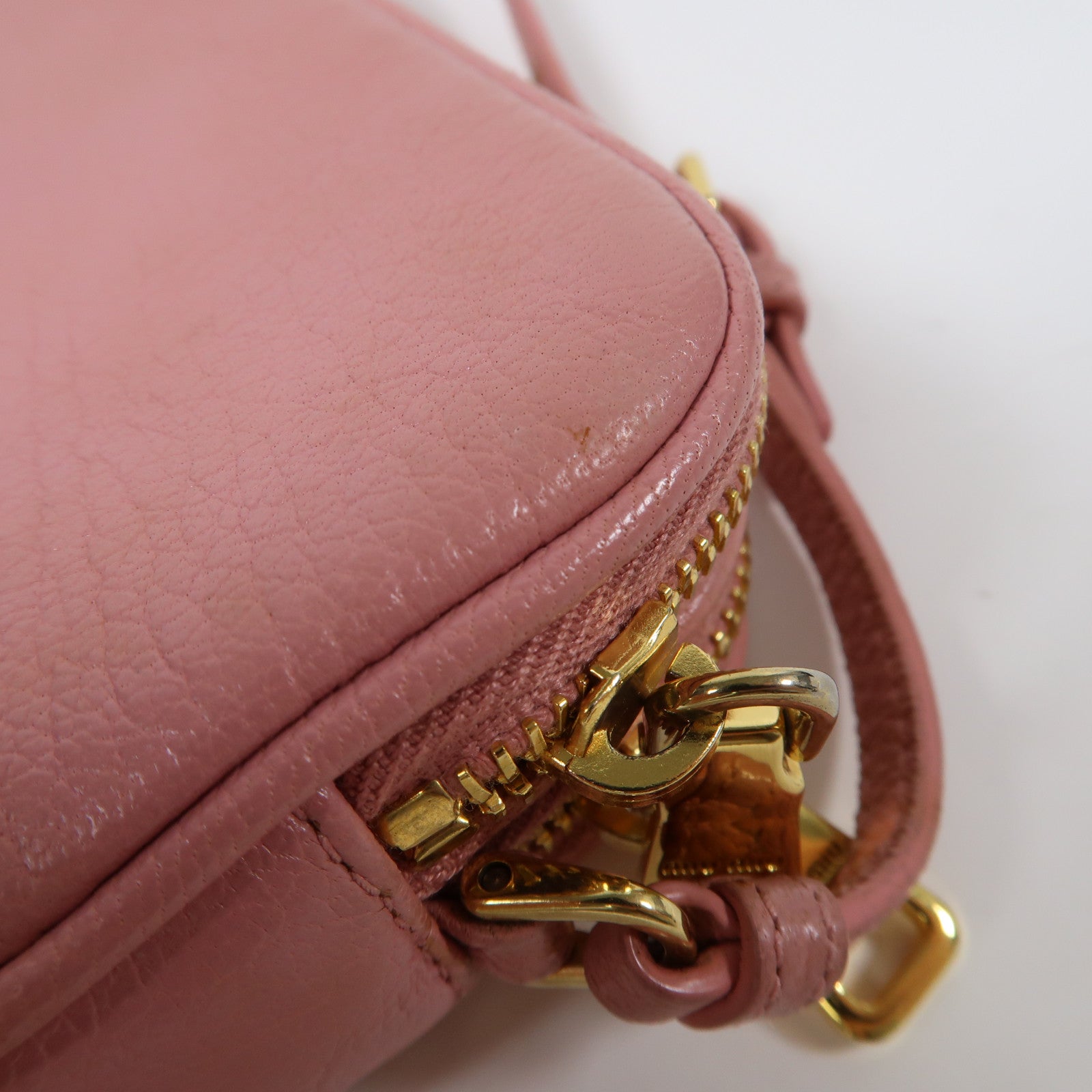 Miu Miu 牛皮皮革Handbag金扣手挽袋粉紅色