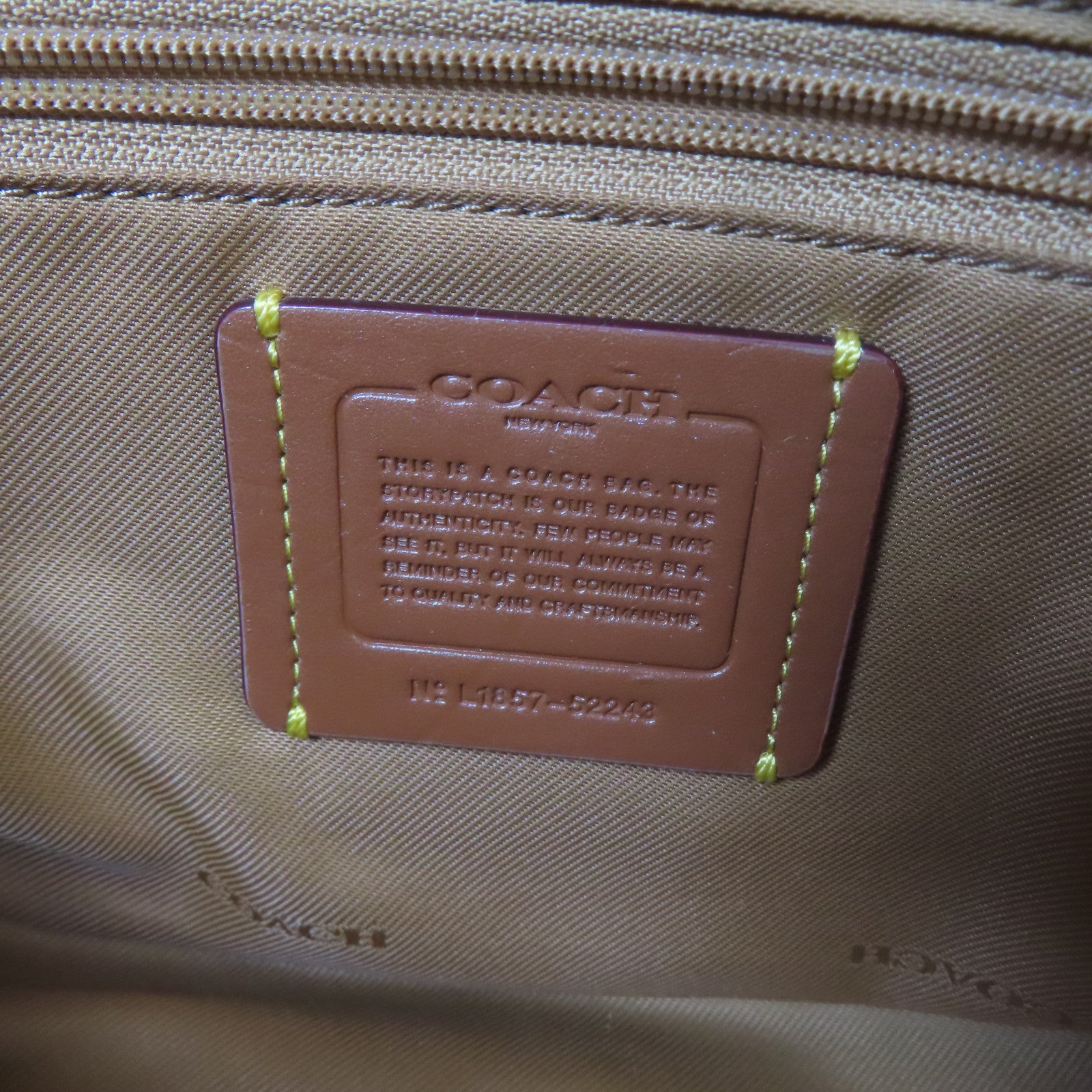 COACH 牛皮皮革Shoulder Bag金扣肩背袋米色