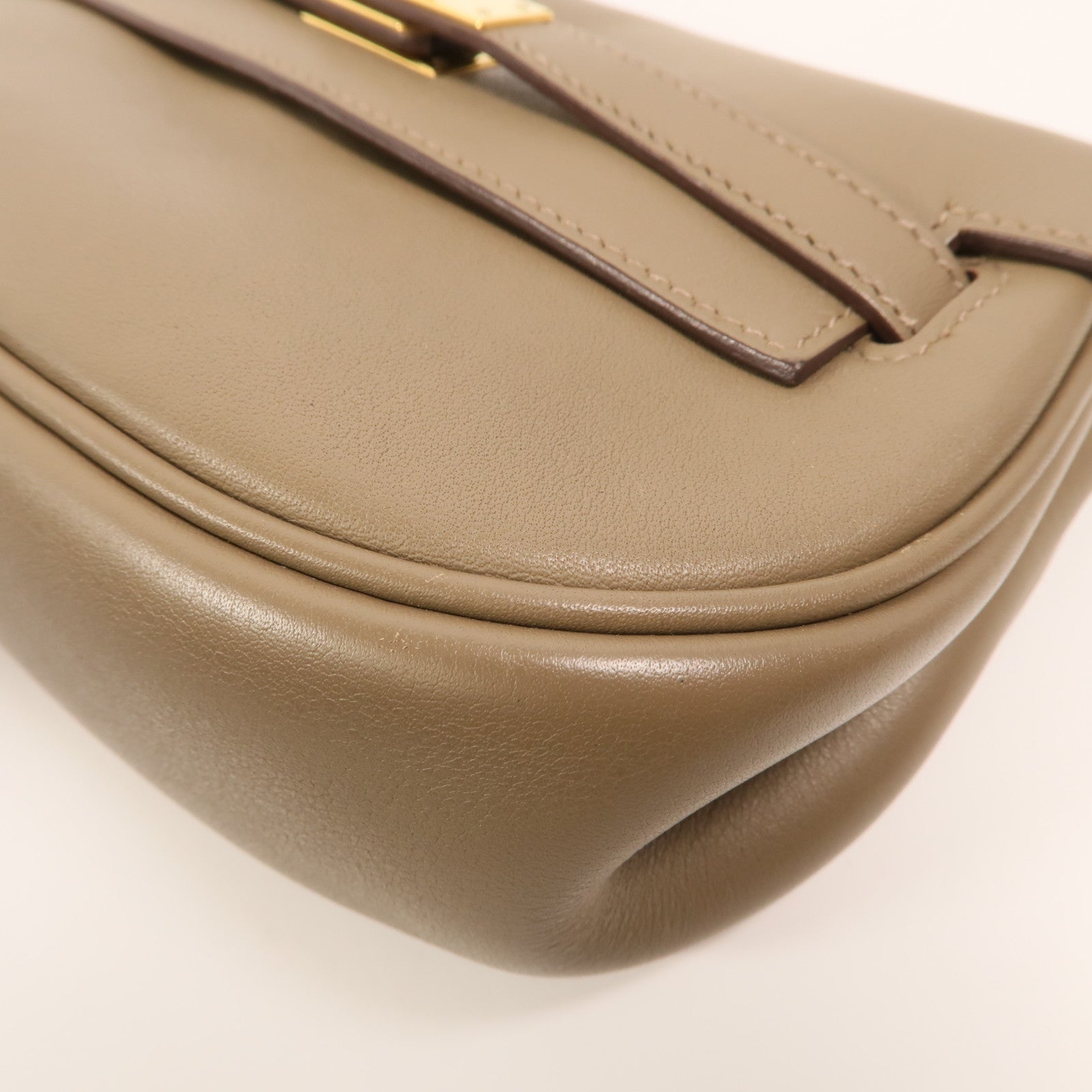 HERMES Swift皮革Kelly Moove肩背袋Etoupe