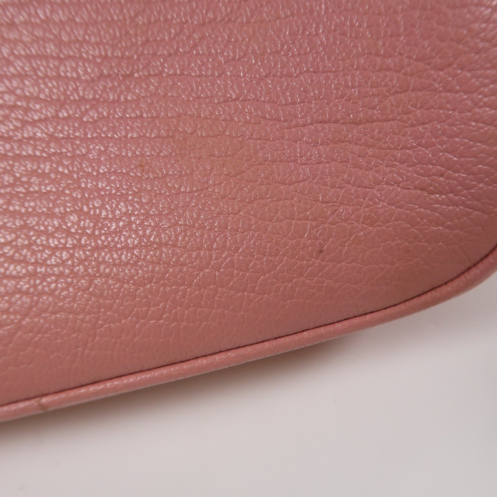 Miu Miu 牛皮皮革Handbag金扣手挽袋粉紅色