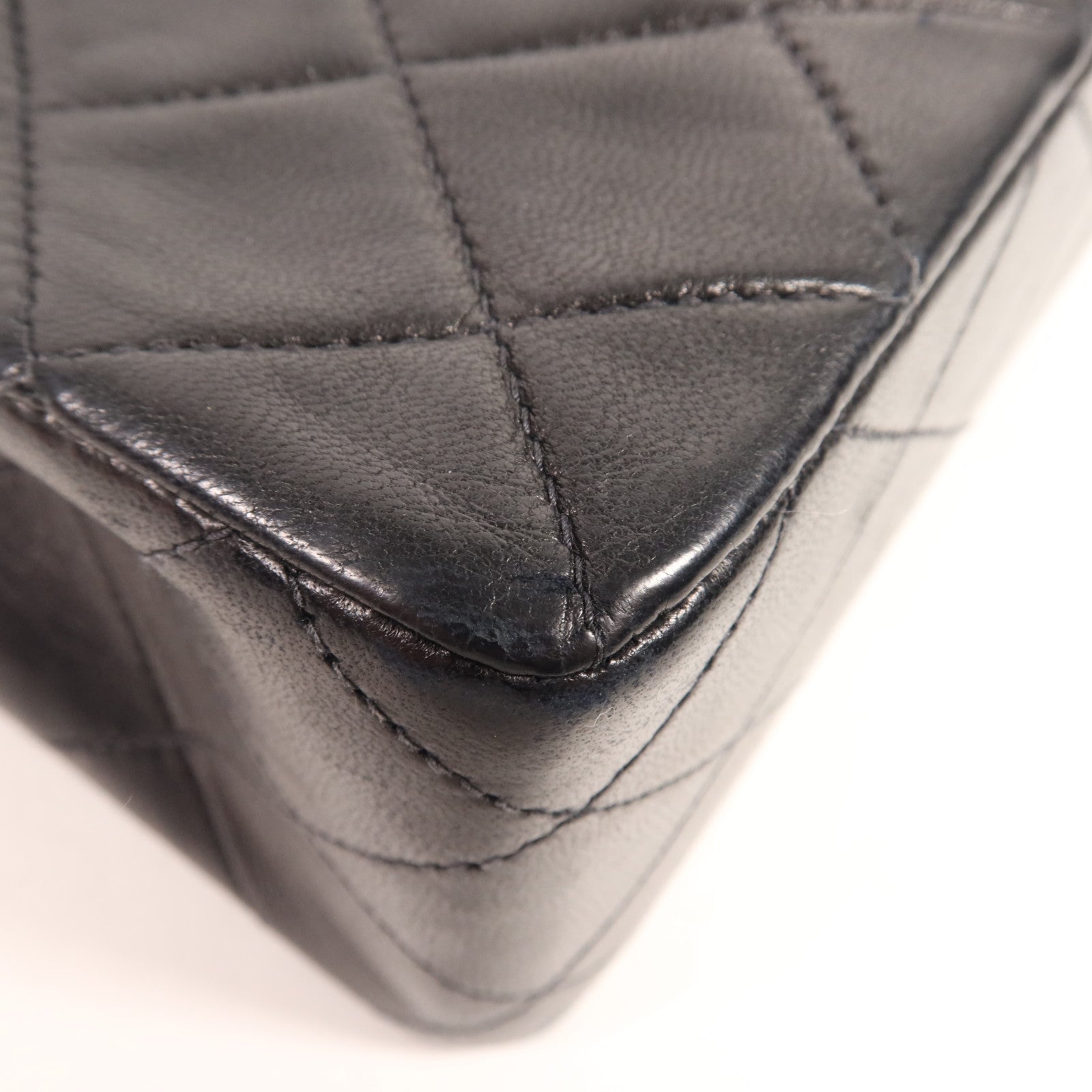 CHANEL 羊皮皮革Vintage Bag金扣鏈帶肩背袋