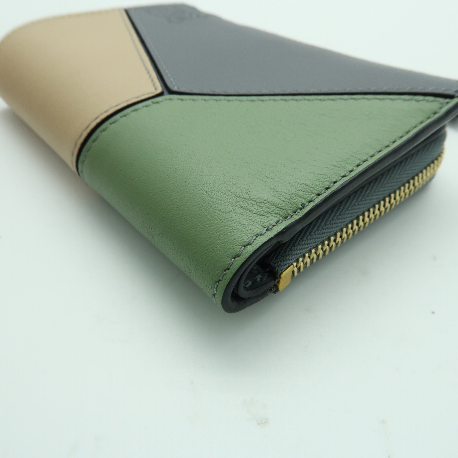 LOEWE 牛皮皮革Puzzle Slim金扣錢包