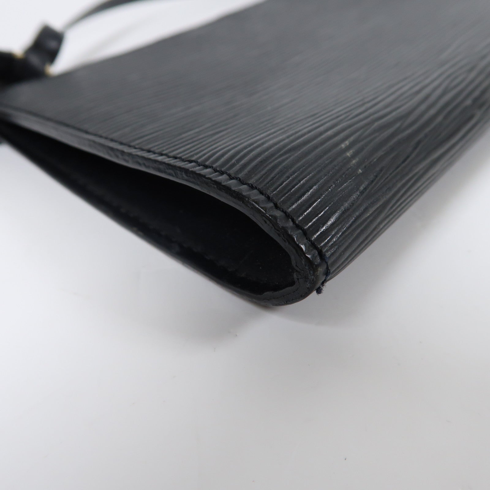 LOUIS VUITTON Epi Pochette Accessories Pouch金扣手挽袋黑色