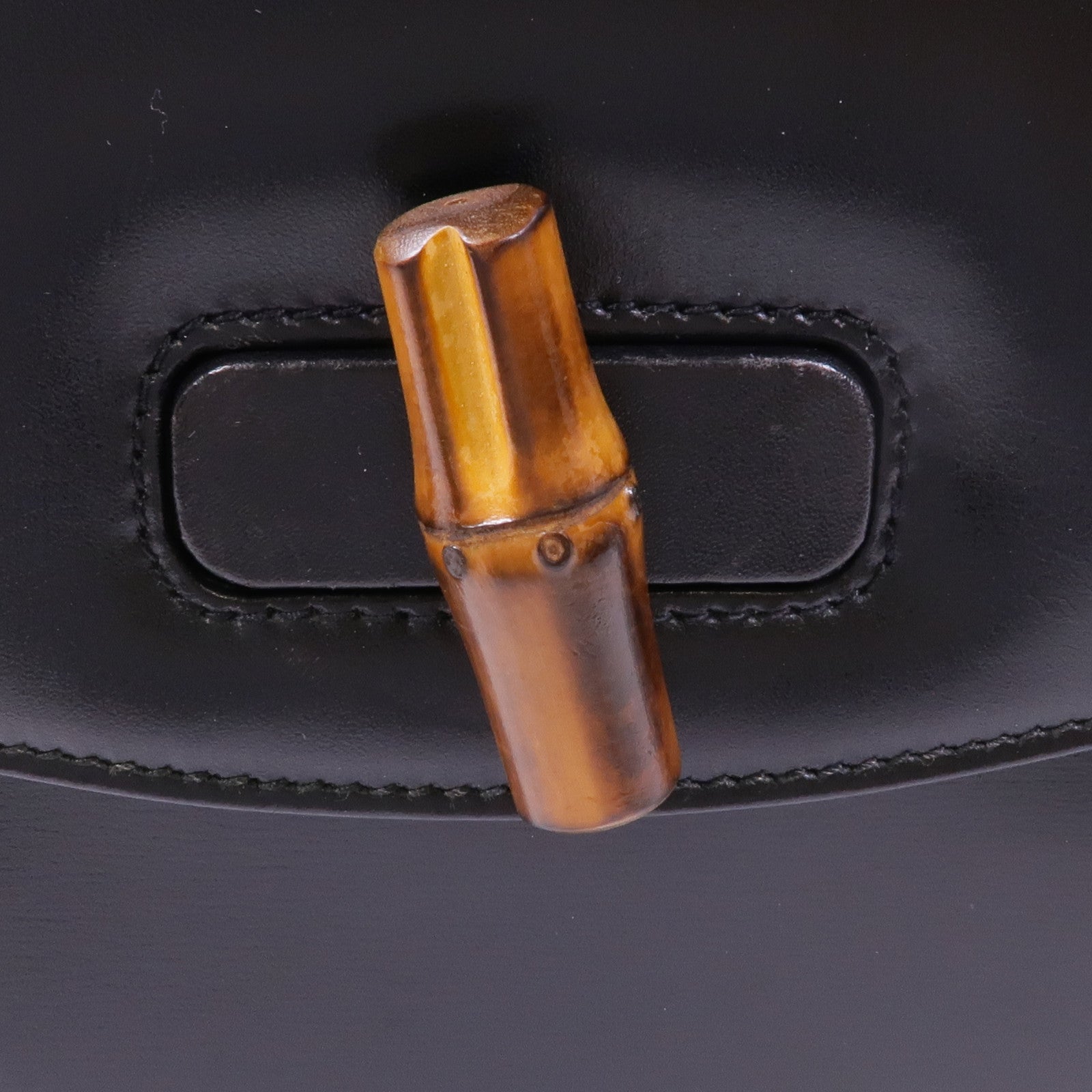 GUCCI 牛皮皮革Bamboo Shoulder Bag金扣肩背袋黑色