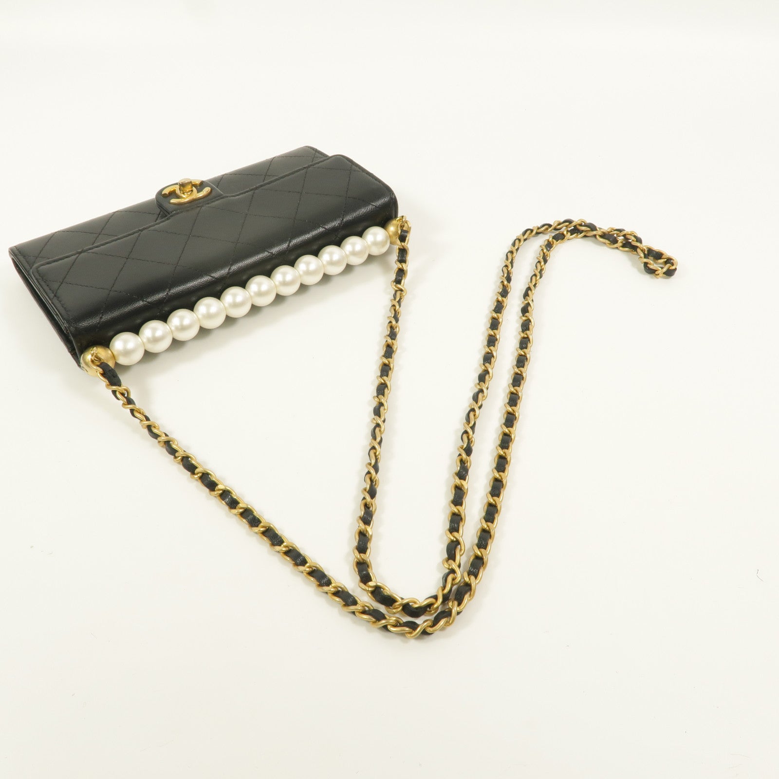 CHANEL 牛皮皮革Chic Pearls Wallet On Chain鏈帶肩背袋