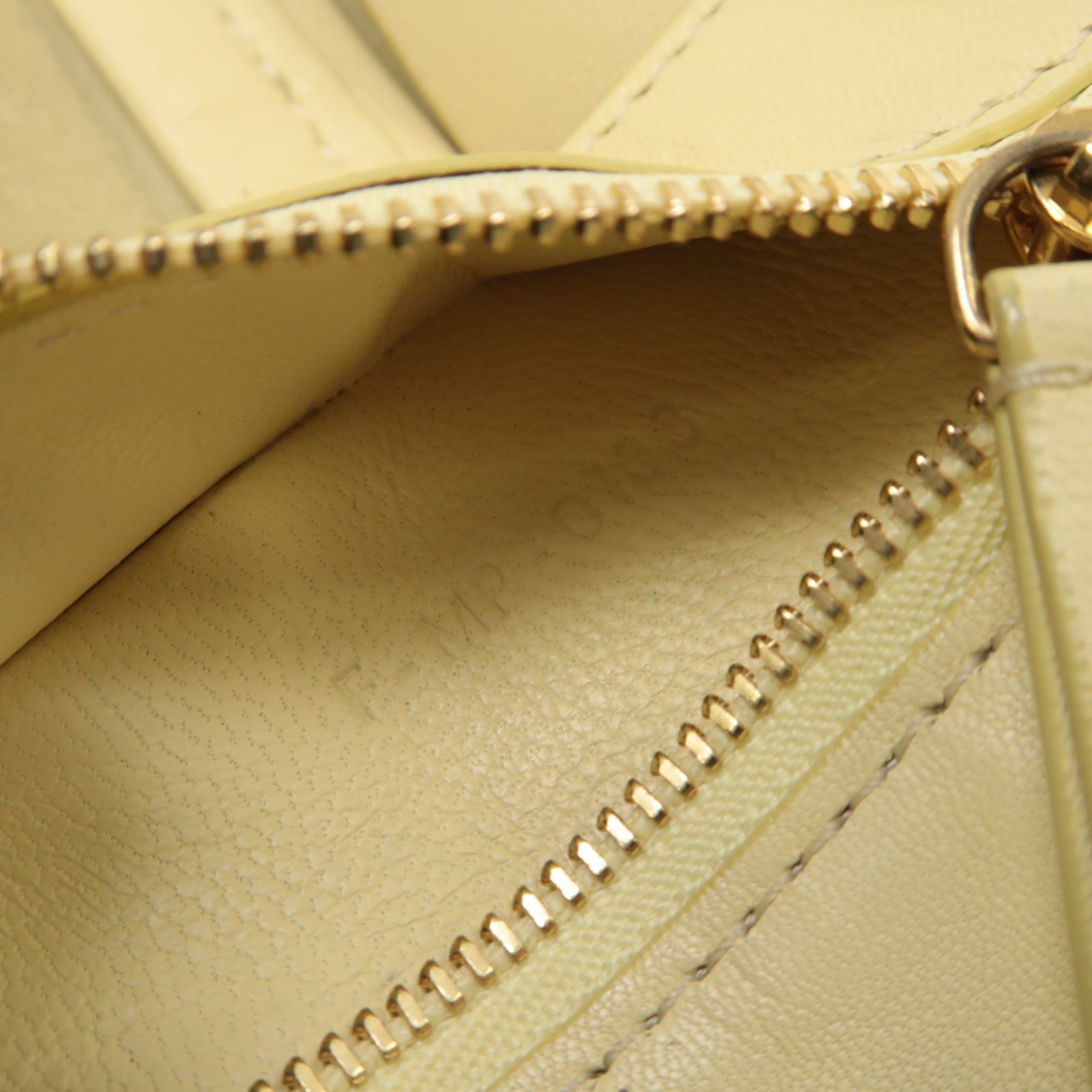 CELINE 【激減優惠】牛皮皮革Tote Bag金扣手挽袋淺黃色/黑色