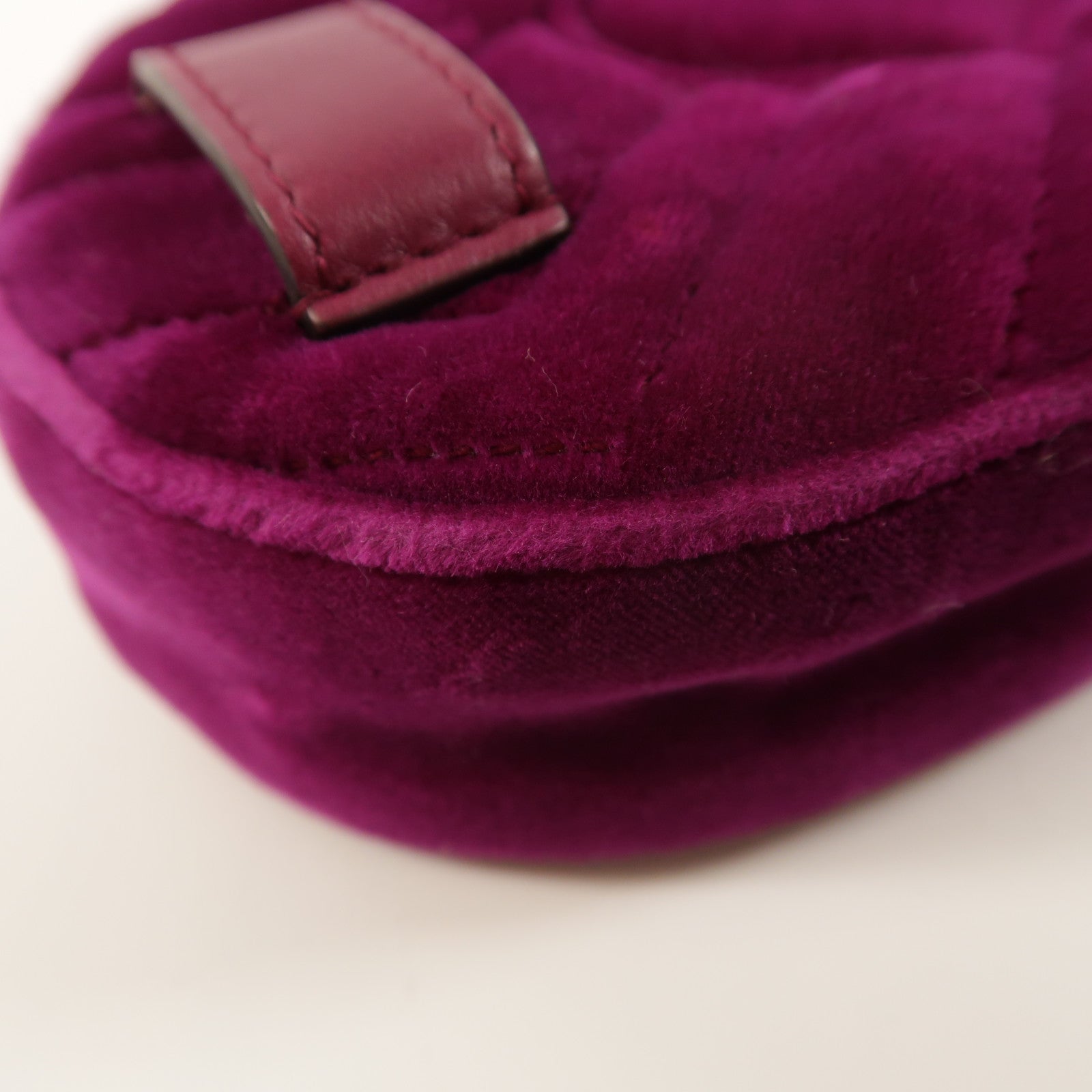 GUCCI 絨布GG Marmont Waist Bag金扣腰包