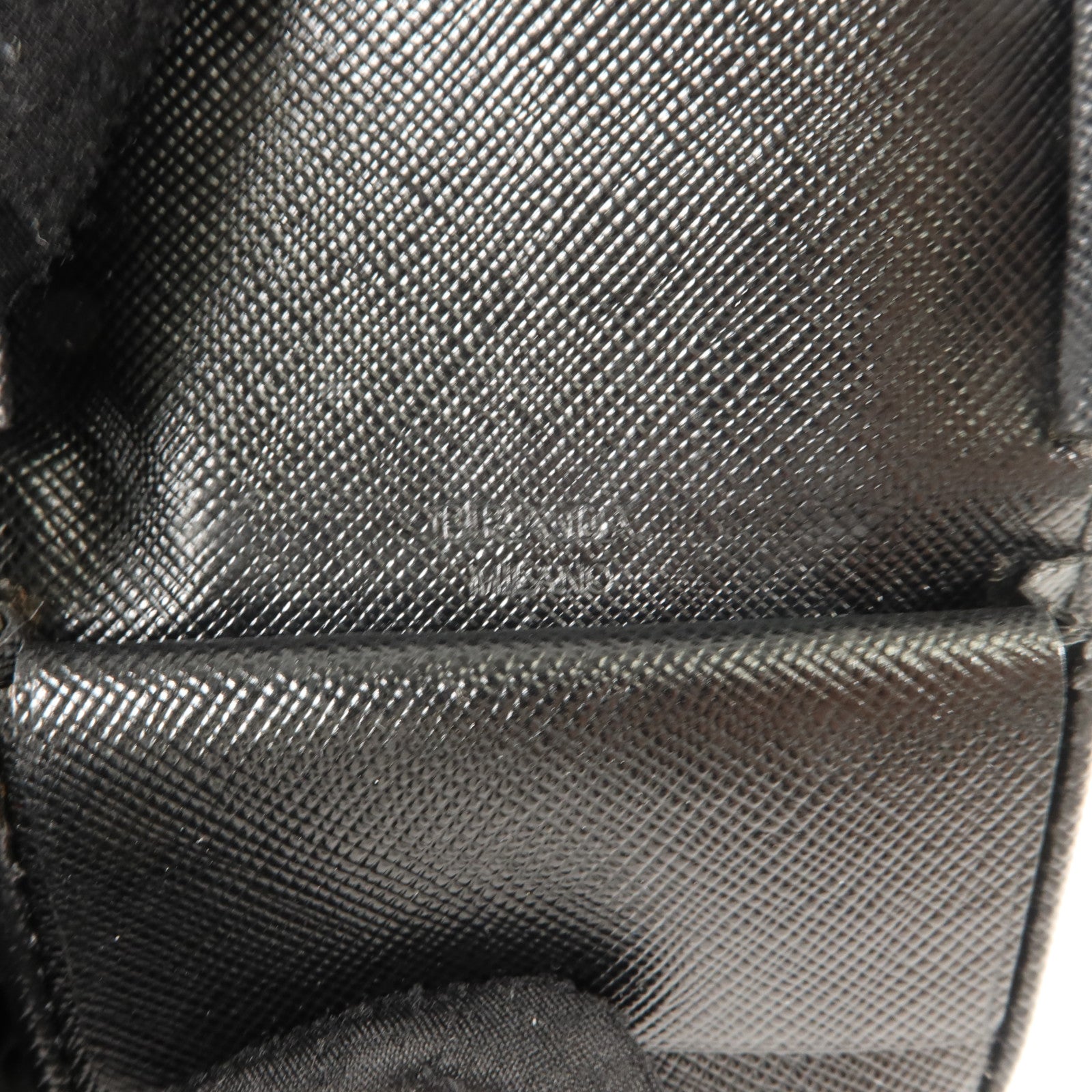 PRADA Saffiano皮革Coins Bag零錢包