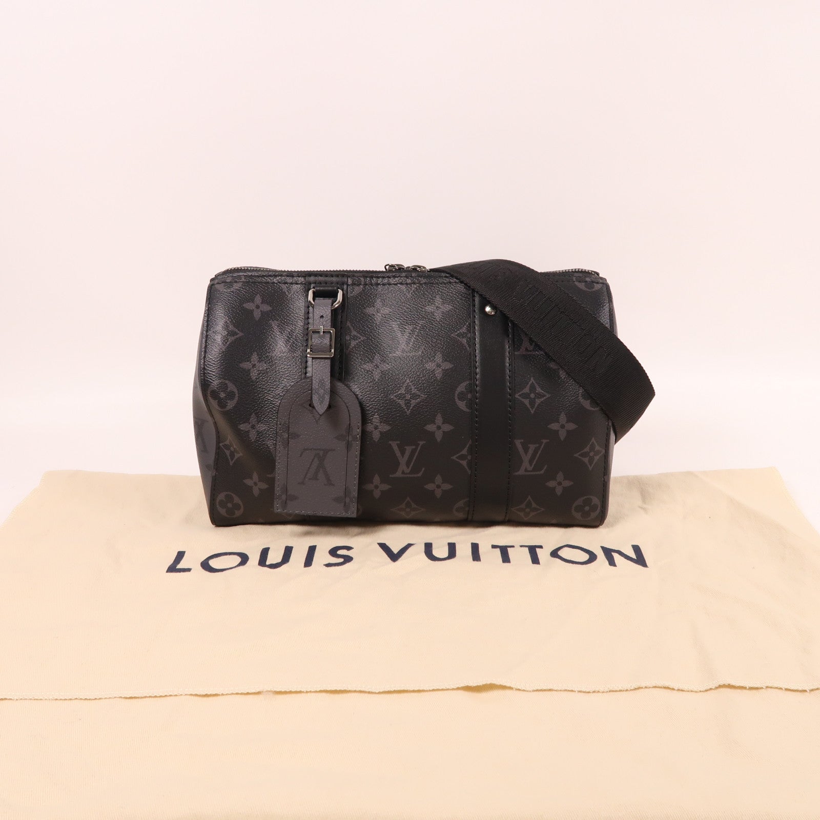 LOUIS VUITTON Monogram Eclipse City Keepall銀扣肩背袋