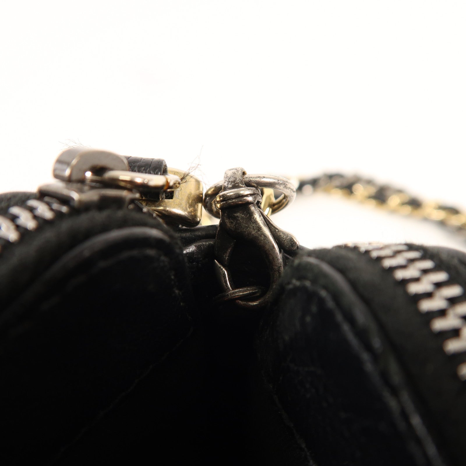 CHANEL 牛皮皮革Gabrielle Wallet On Chain鏈帶肩背袋