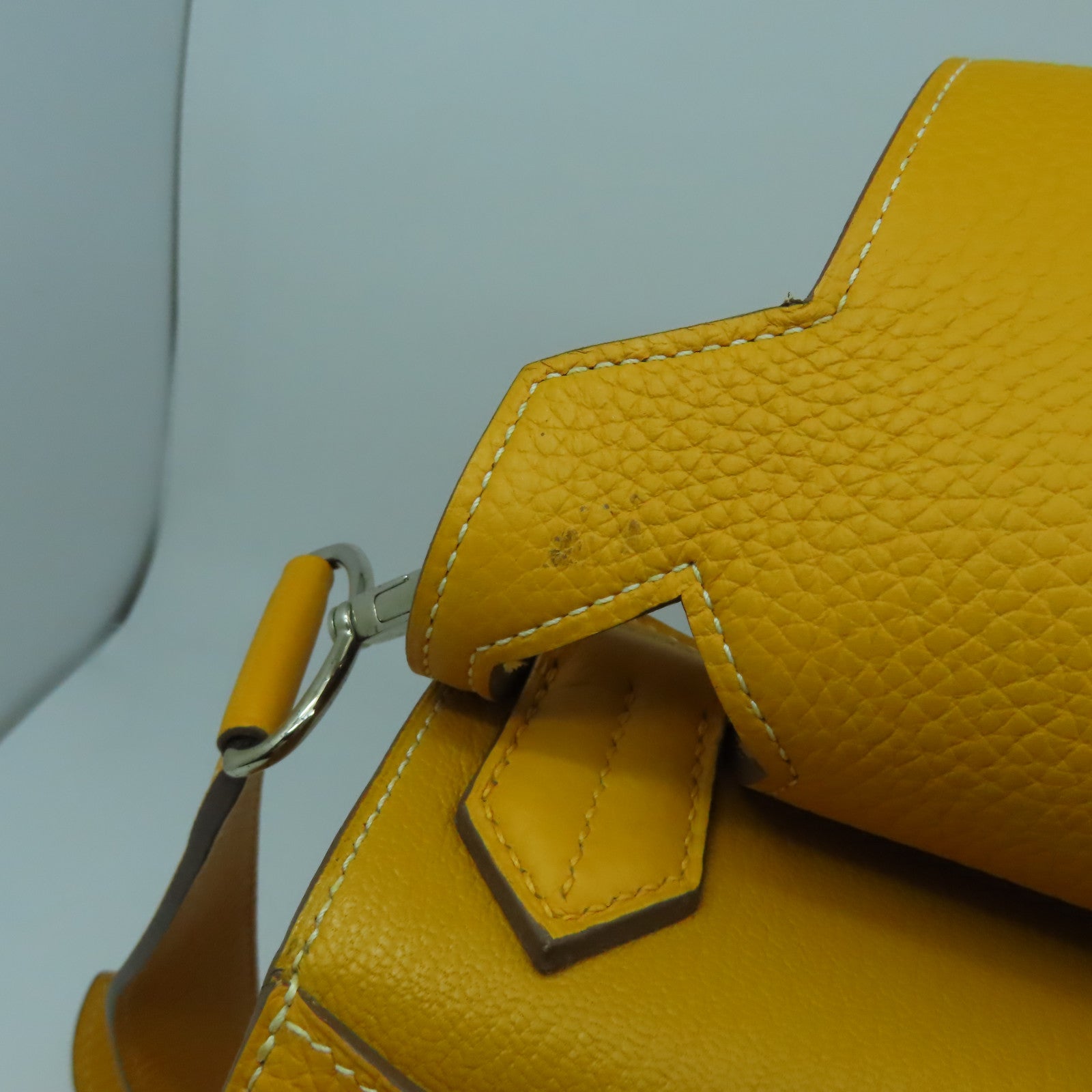 HERMES 【清倉大減價】Clemence皮革Jypsiere 34銀扣肩背袋Jaune d'Or黃色