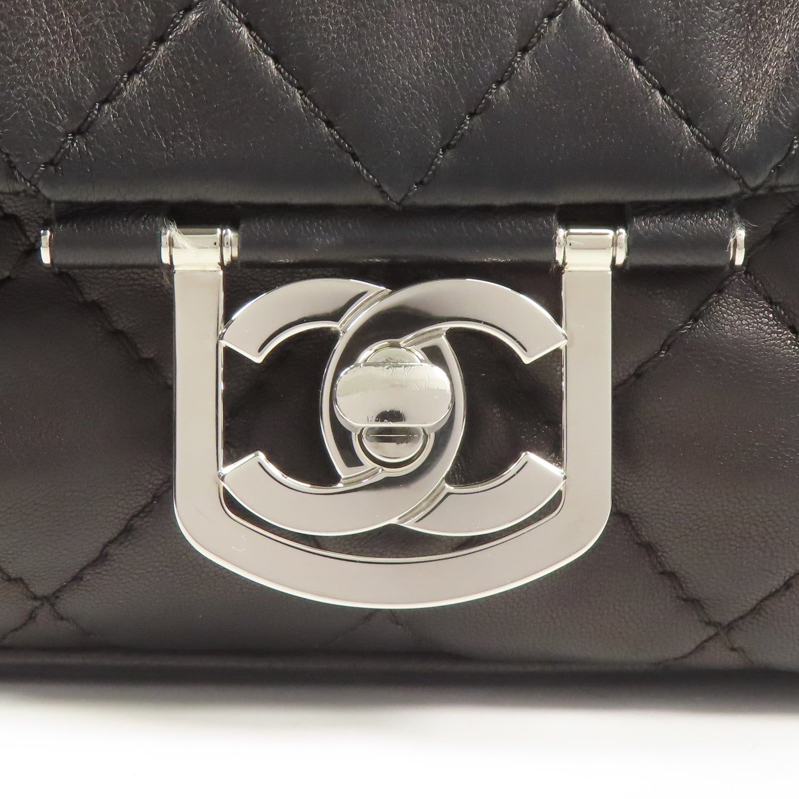 CHANEL 羊皮皮革Shoulder Bag銀扣鏈帶肩背袋