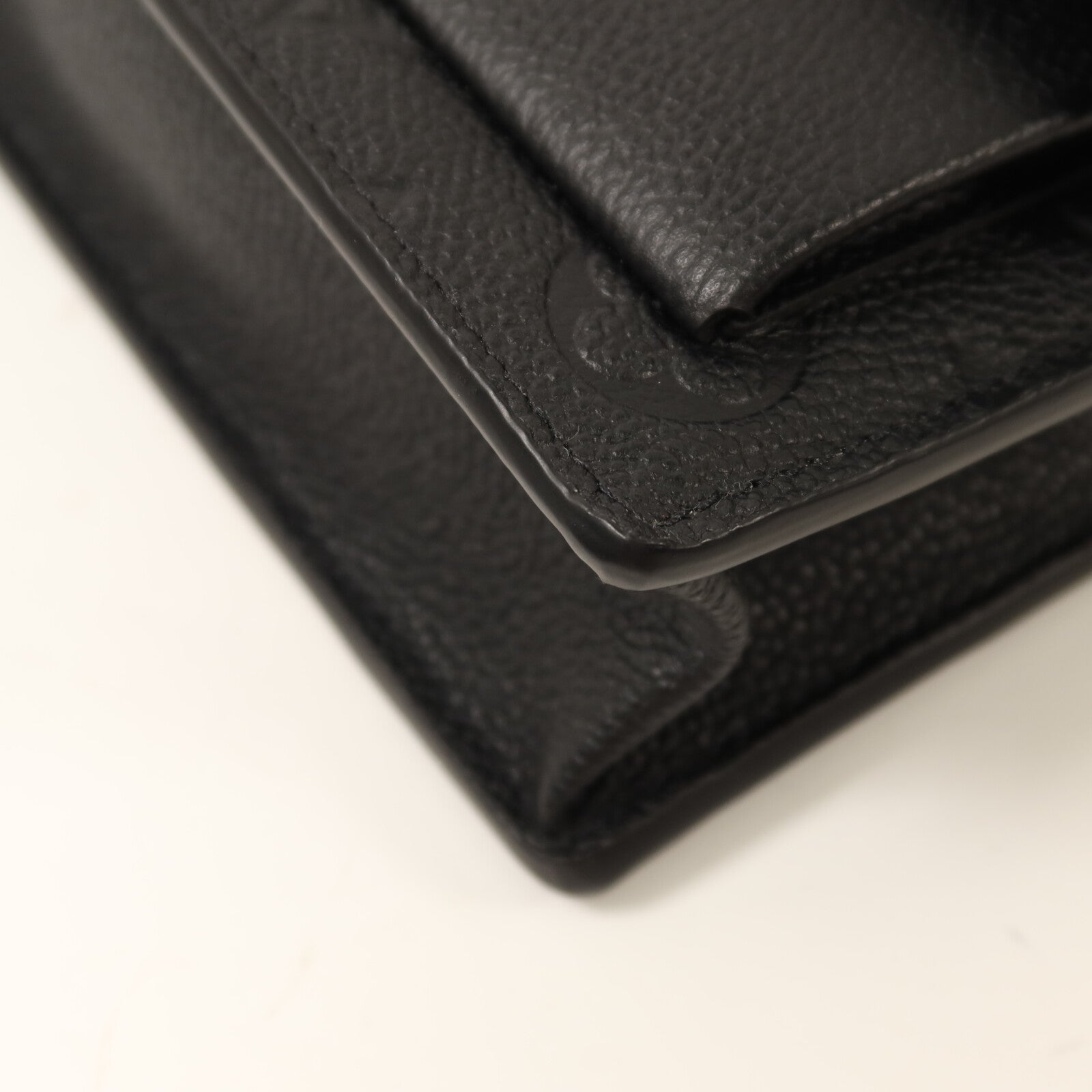 LOUIS VUITTON Monogram Empreinte Vavin Chain Wallet金扣鏈帶肩背袋