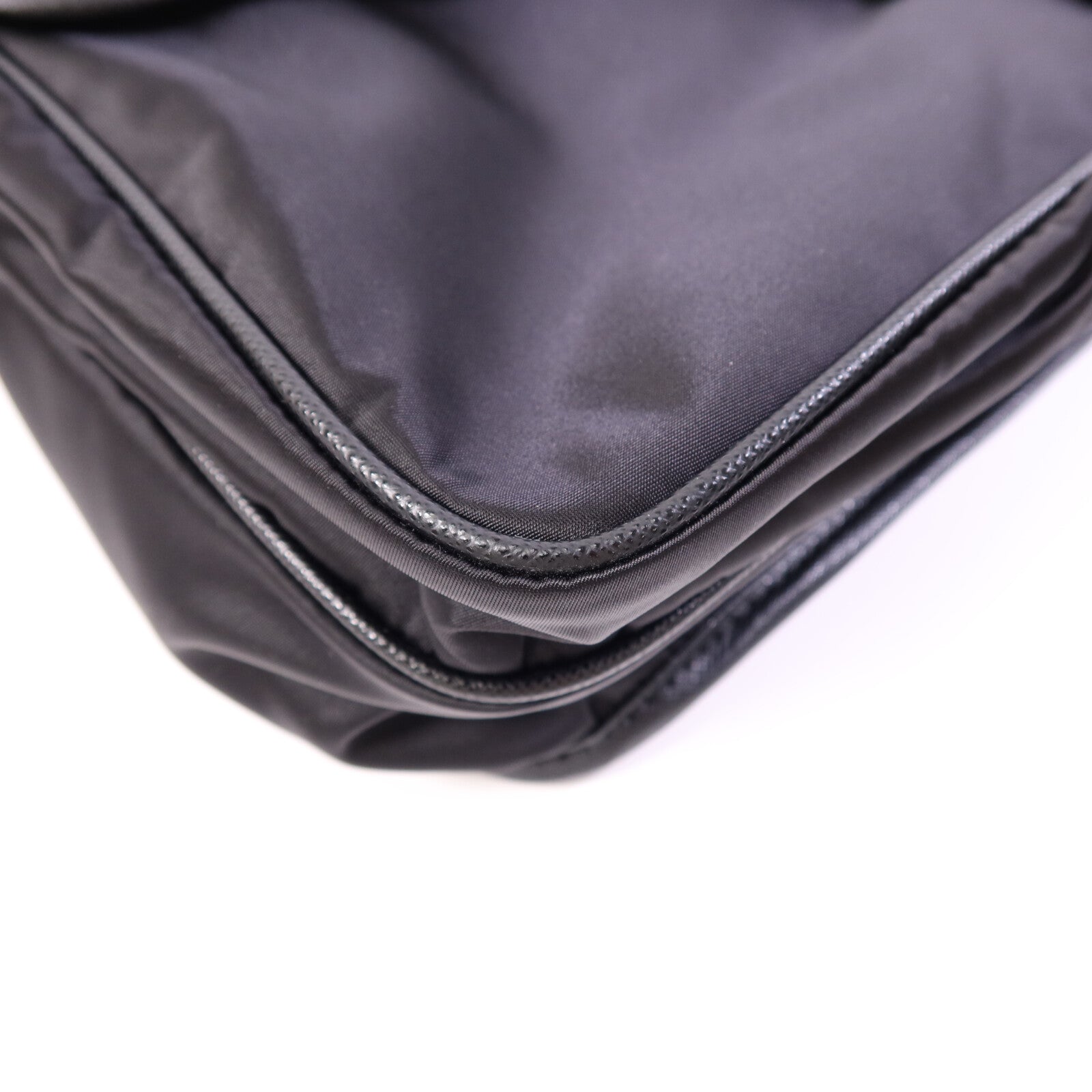 PRADA 尼龍Shoulder Bag銀扣肩背袋