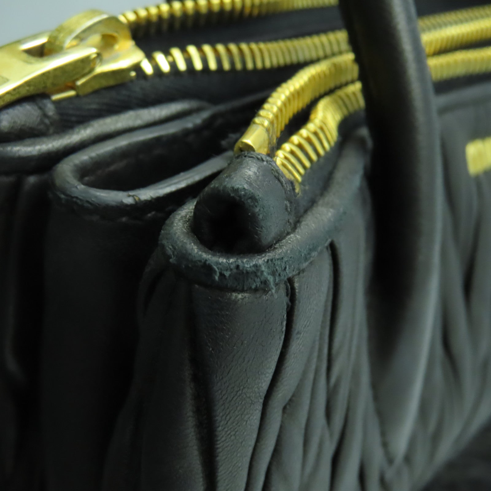 Miu Miu 羊皮皮革2 Way Shoulder Bag金扣手挽肩背兩用袋黑色