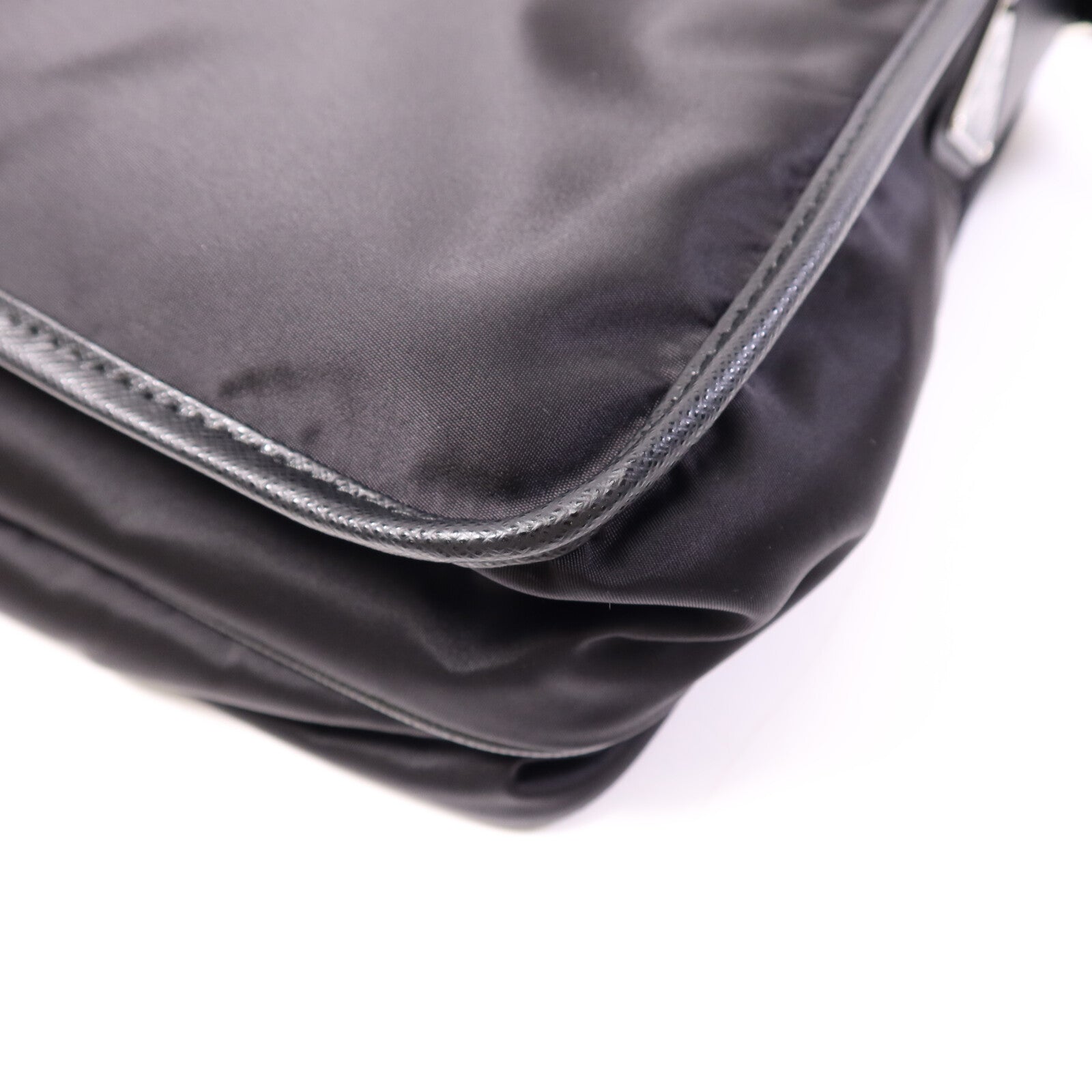 PRADA 尼龍Shoulder Bag銀扣肩背袋