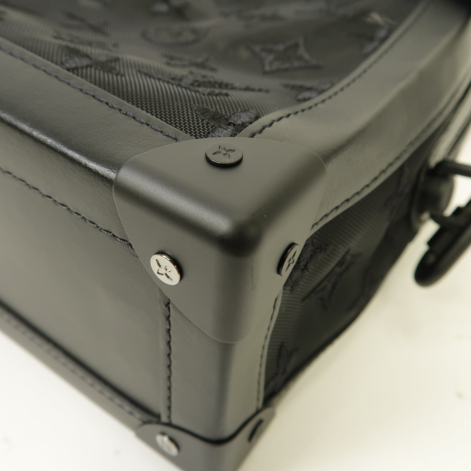 LOUIS VUITTON Monogram Mesh/皮革Soft Trunk肩背袋黑色