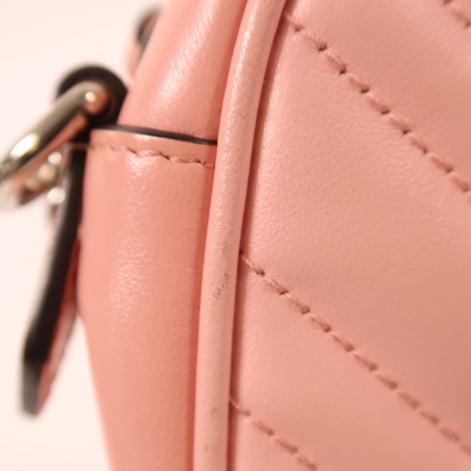 GUCCI 牛皮皮革GG Marmont銀扣肩背袋